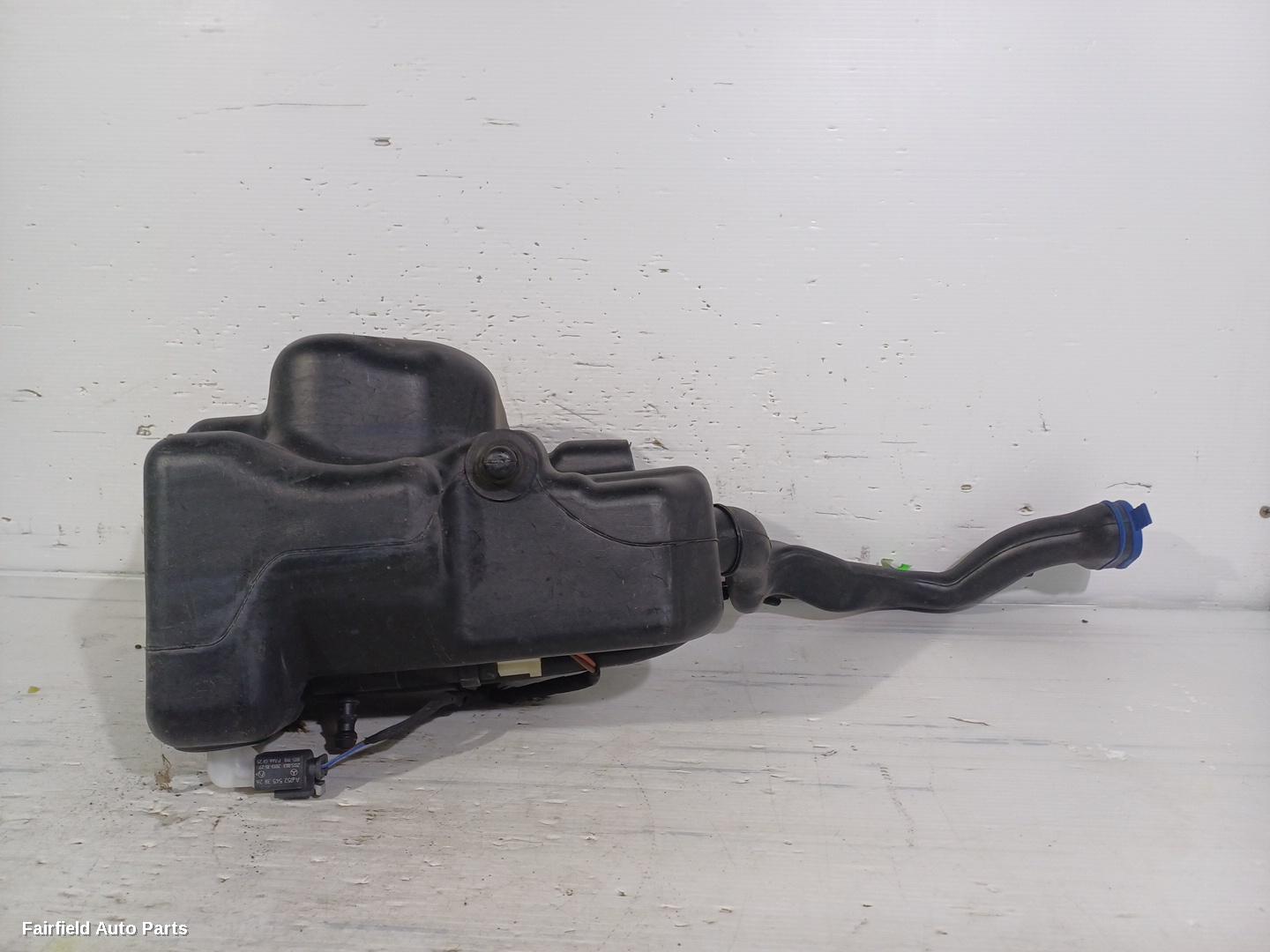 2013-2019 Mercedes Cla Class Washer Bottle