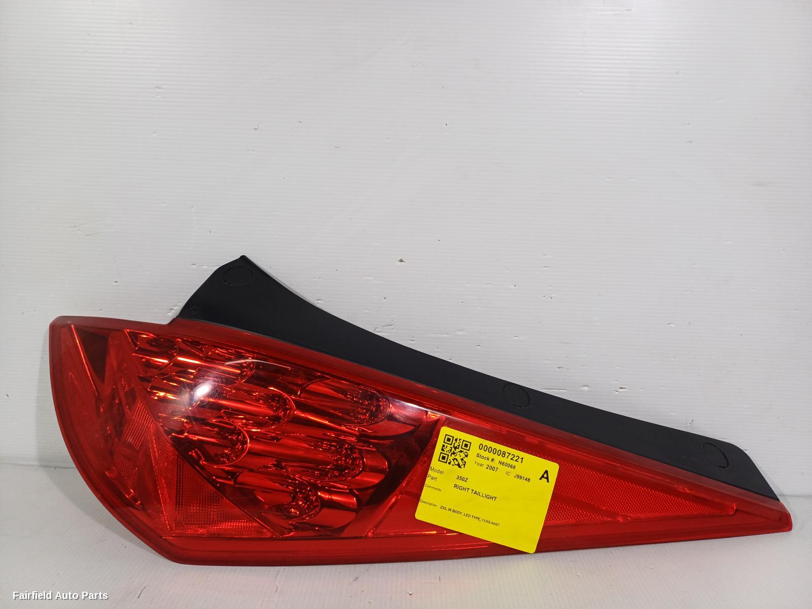 2005-2007 Nissan 350z Right Taillight