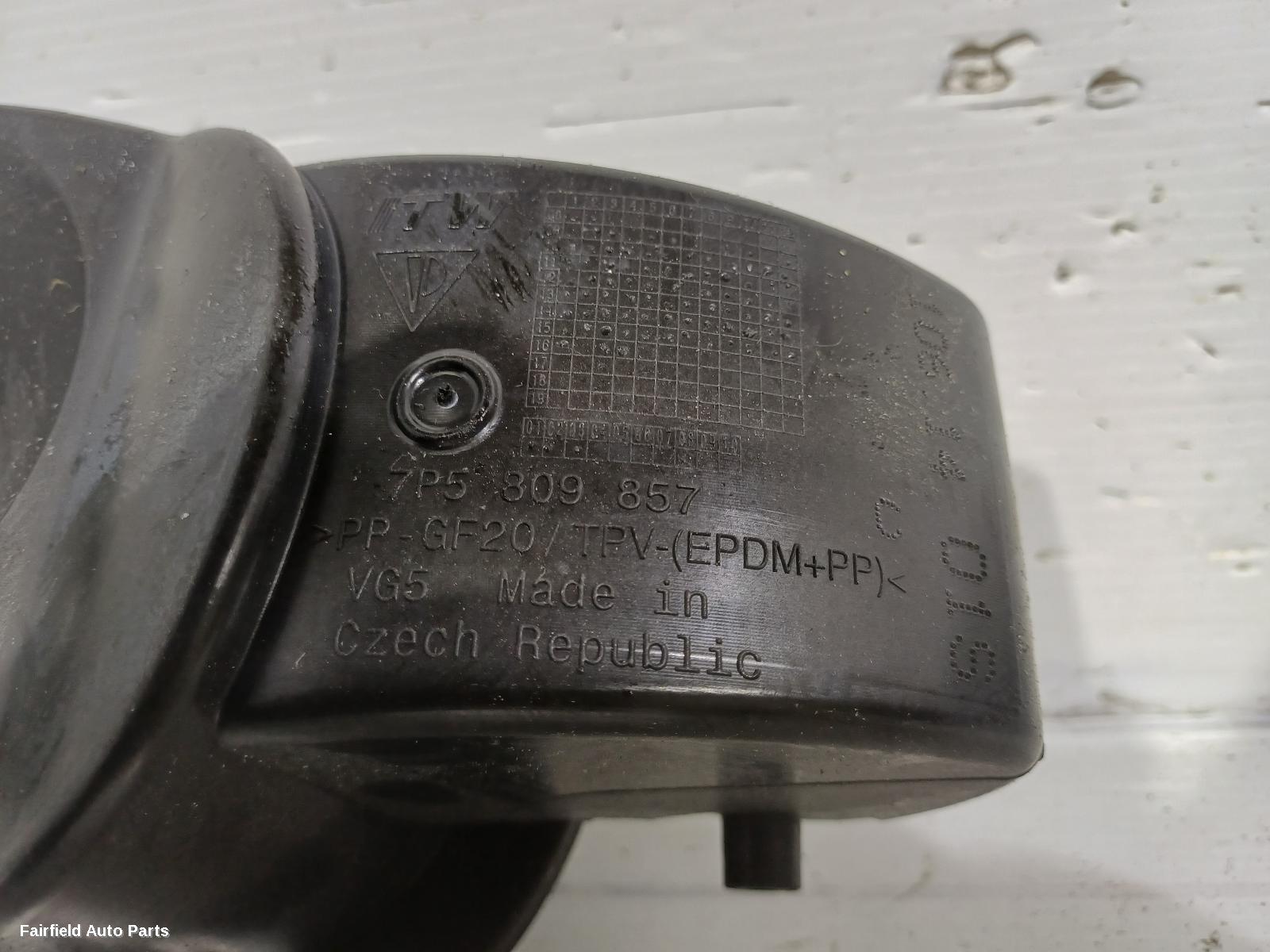 2010-2018 Porsche Cayenne Fuel Door   Filler