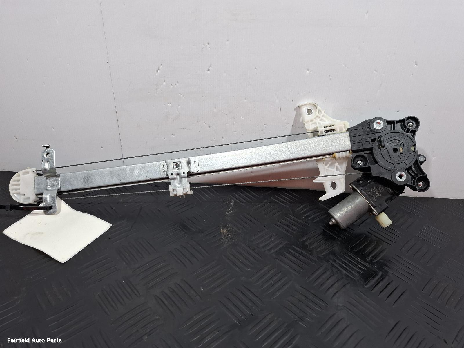 2016-2025 Suzuki Ignis Right Front Window Reg Motor