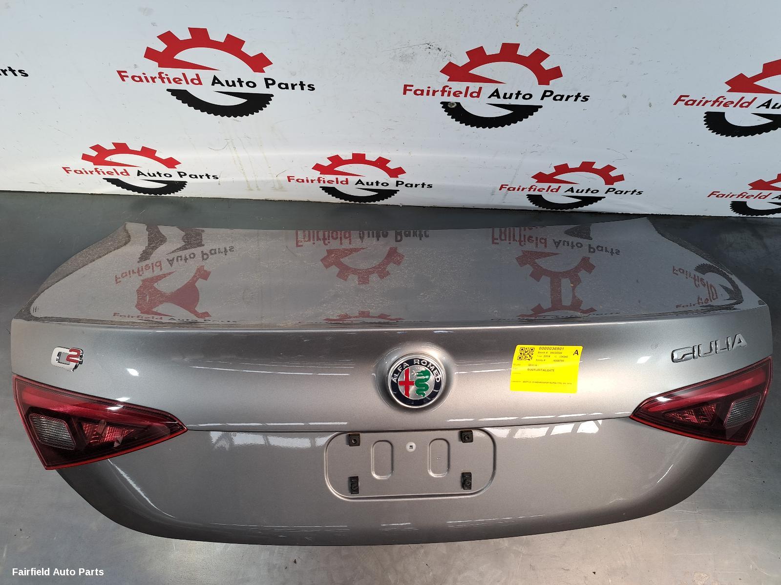 2016-2022 Alfa Romeo Giulia Bootlid Tailgate