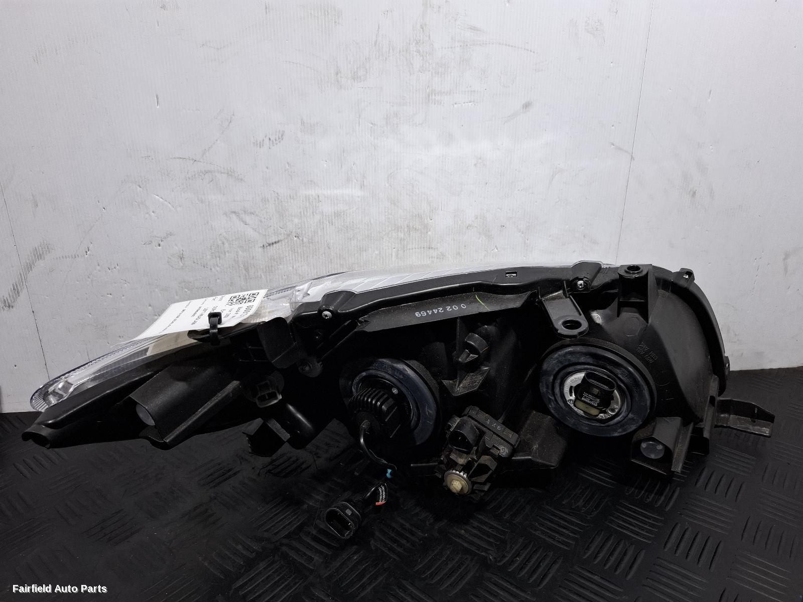 2007-2010 Toyota Corolla Left Headlamp