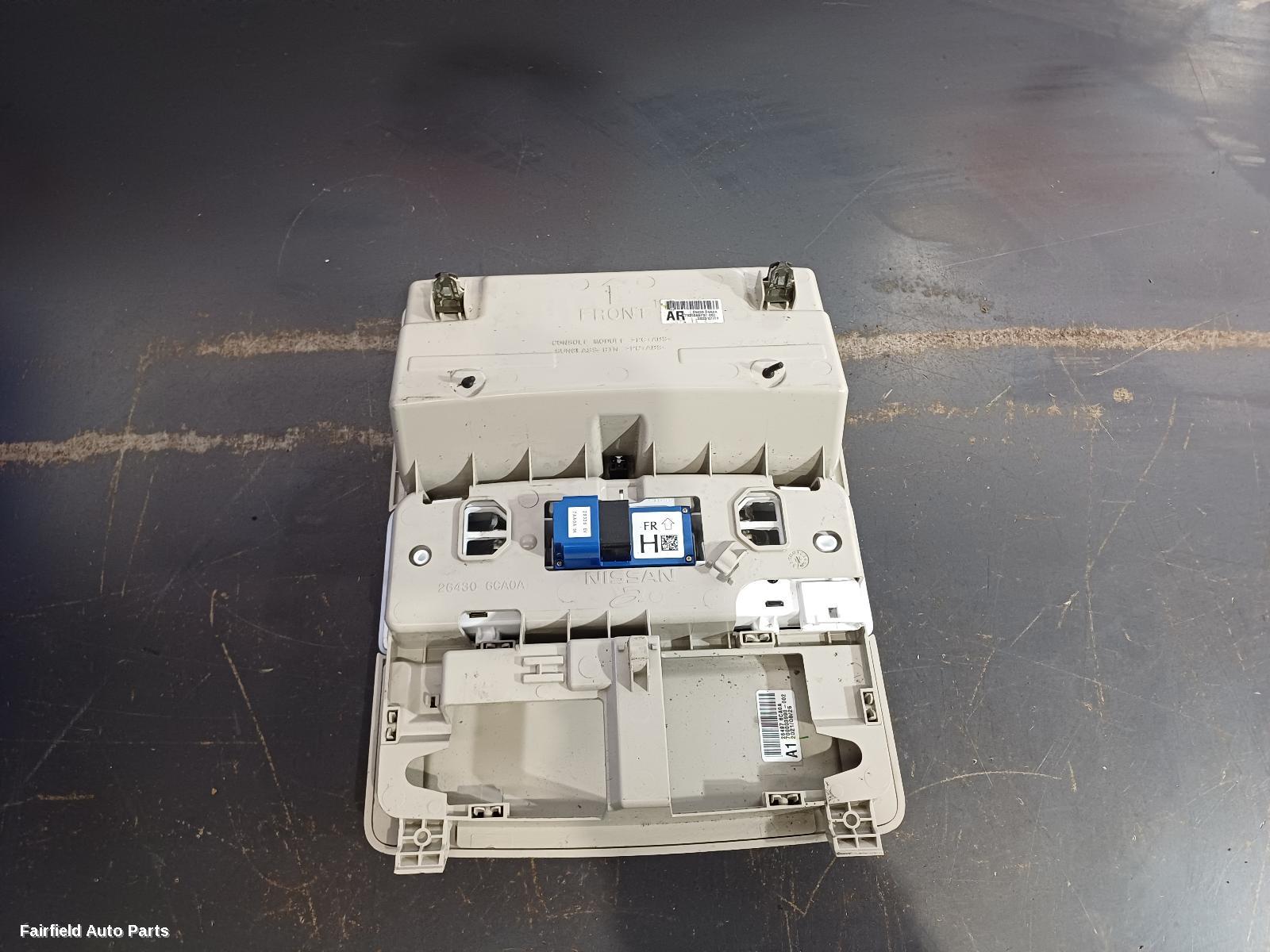 2022-2025 Nissan Qashqai Courtesy Light