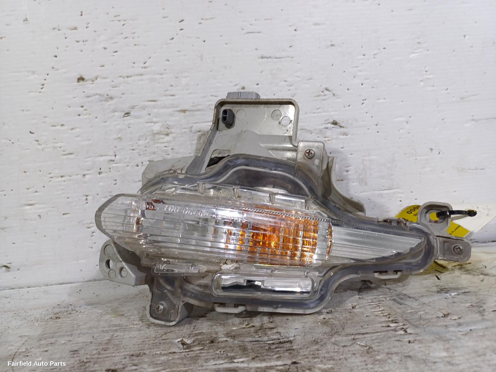 2016-2019 Mazda 3 Right Indicator Fog Side