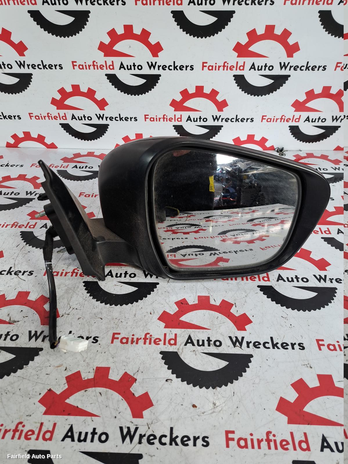 2015-2020 Nissan Navara Right Door Mirror