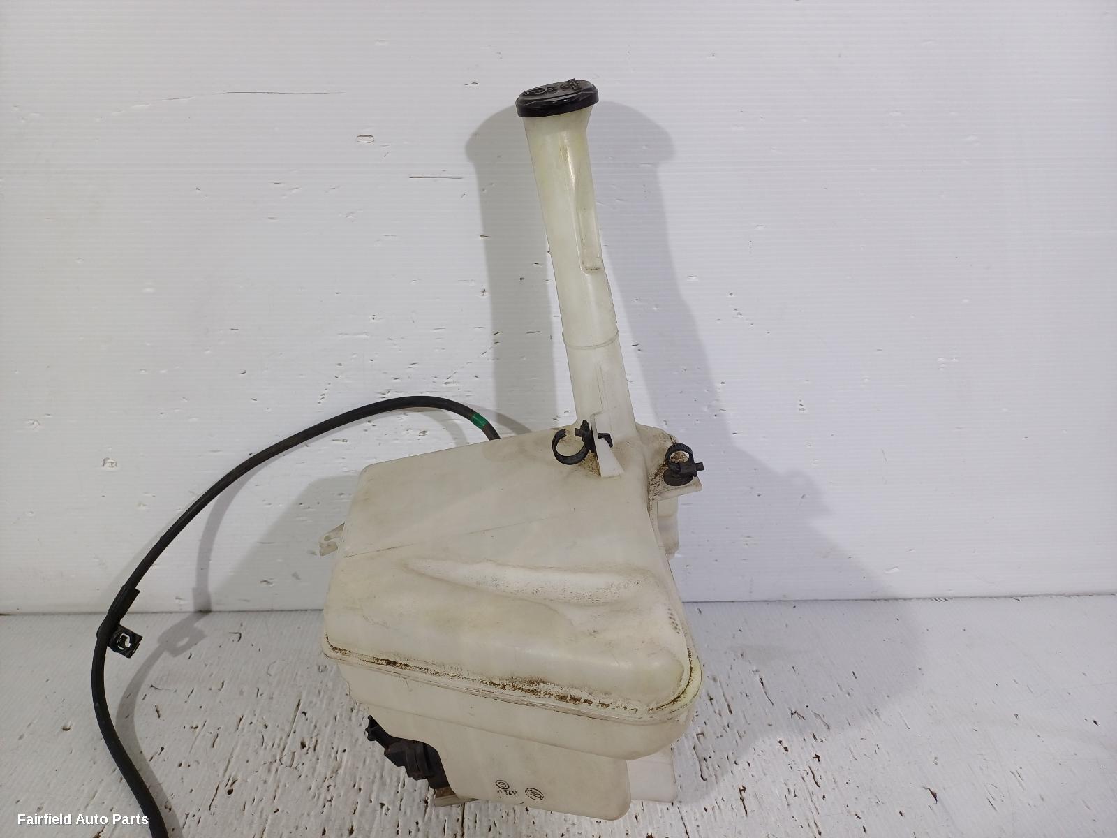 2006-2016 Toyota Yaris Washer Bottle