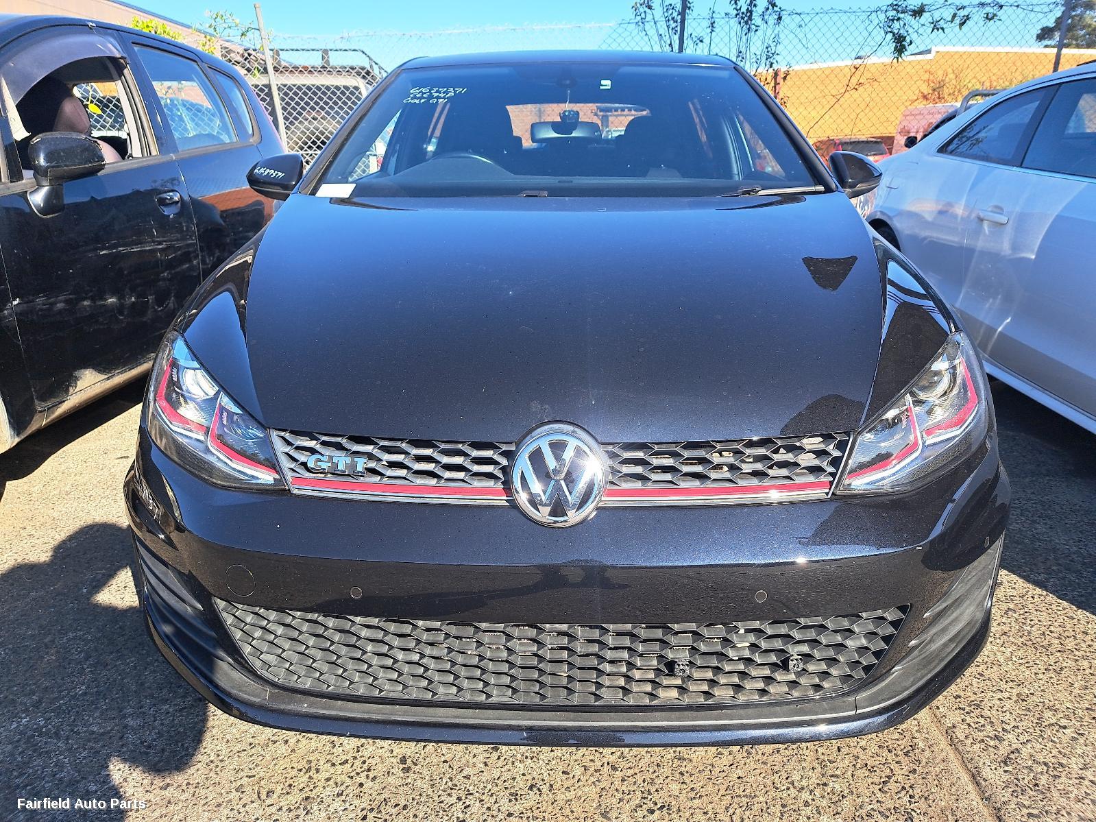 2014 Volkswagen Golf Air Cleaner Box