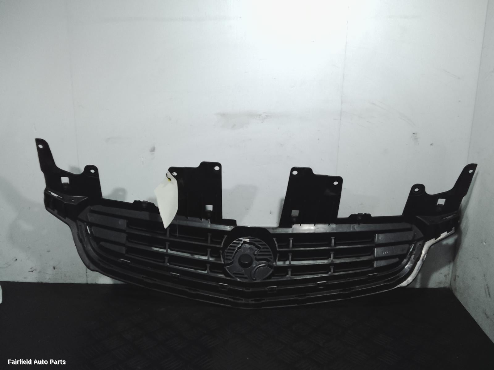 2013-2015 Holden Commodore Grille