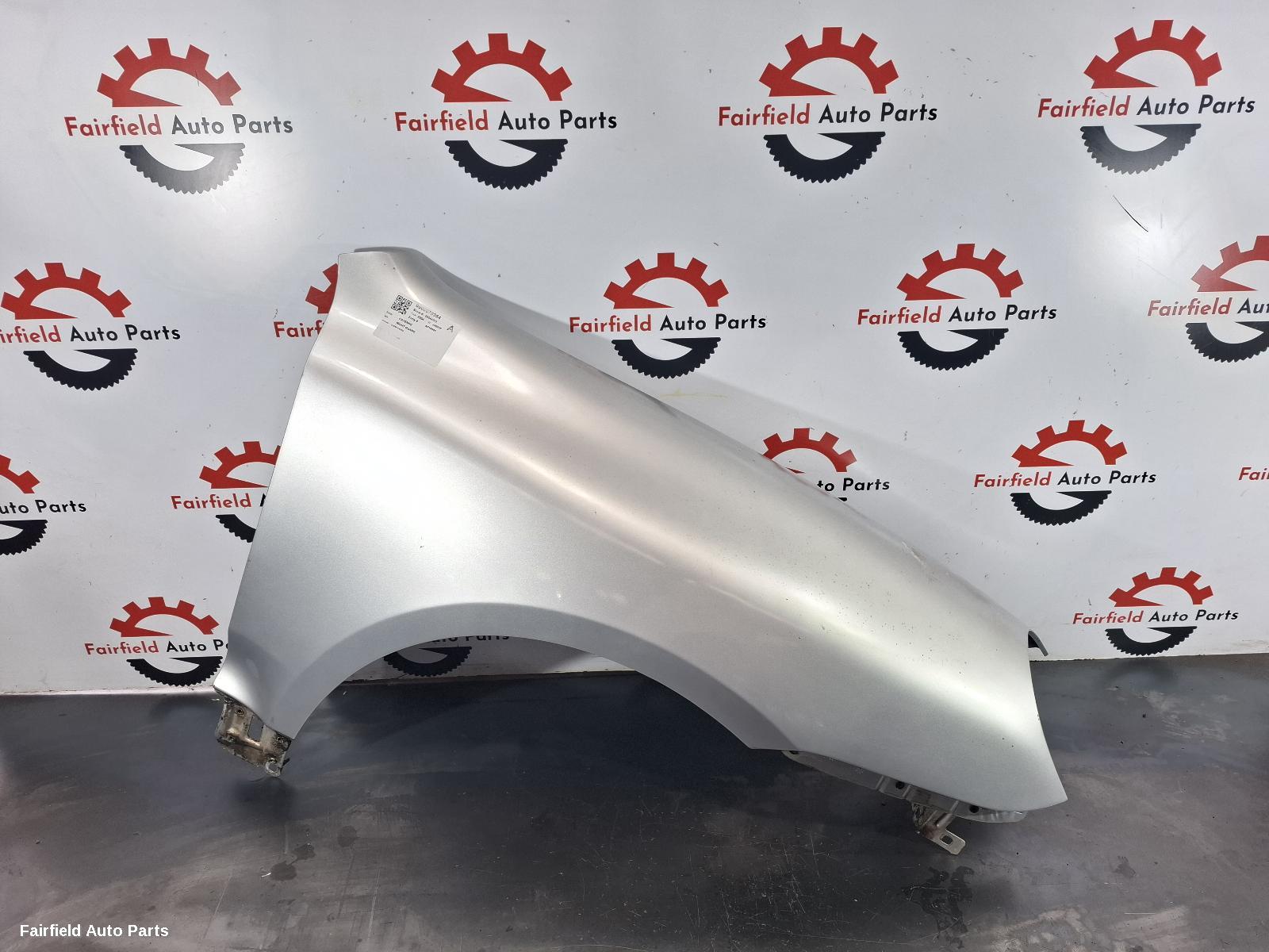 2003-2006 Porsche Cayenne Right Guard
