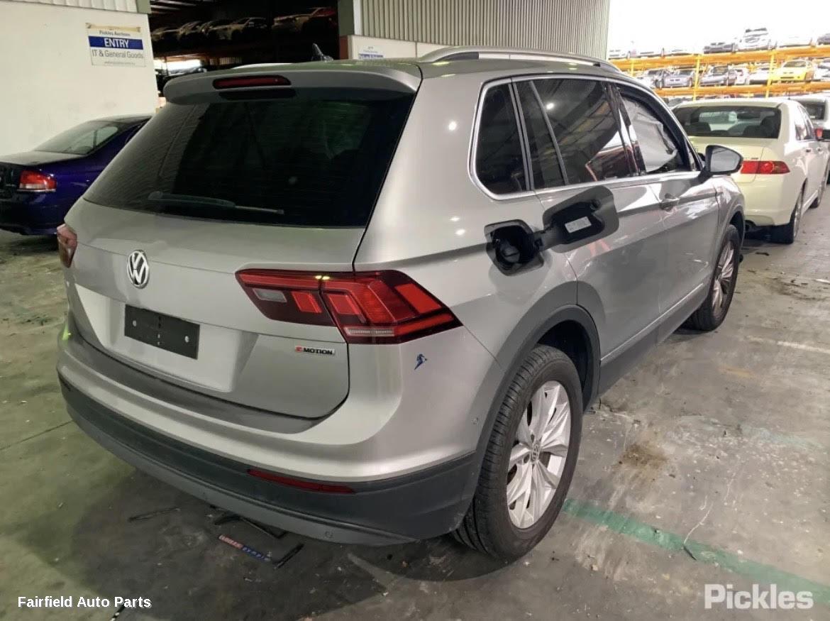 2016-2021 Volkswagen Tiguan Right Indicator Fog Side