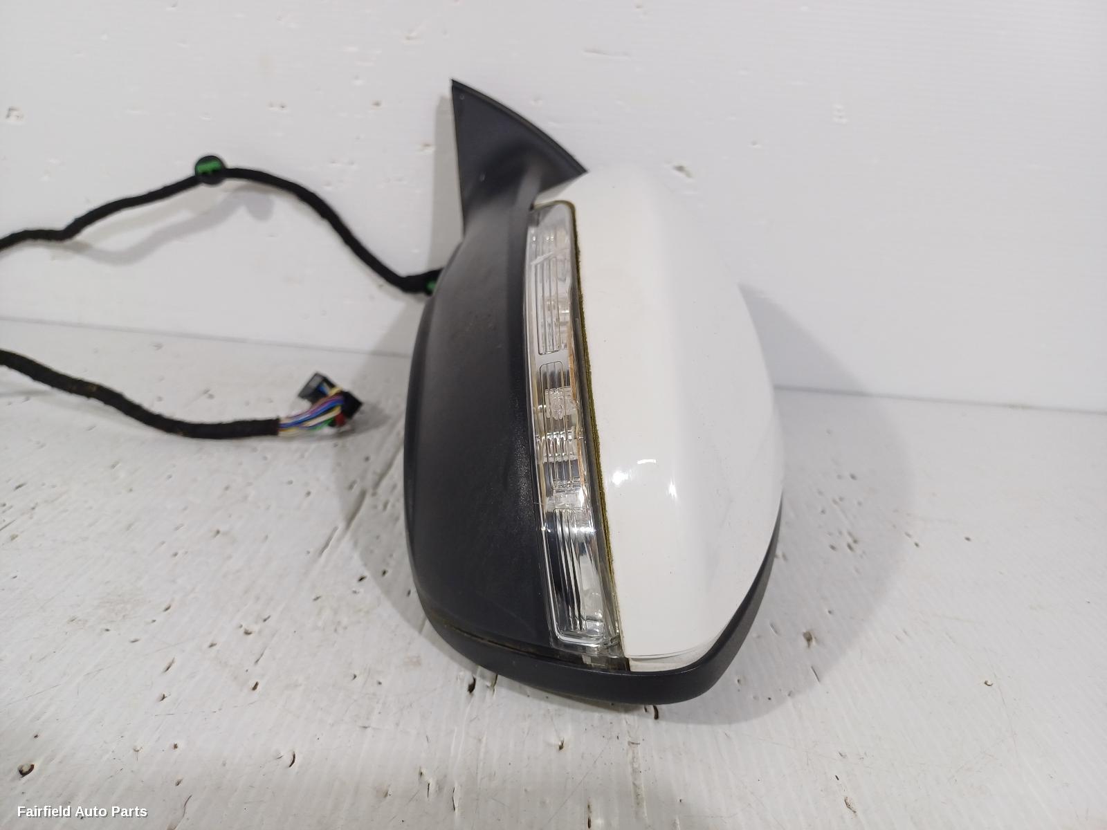 2010-2015 Volkswagen Passat Left Door Mirror