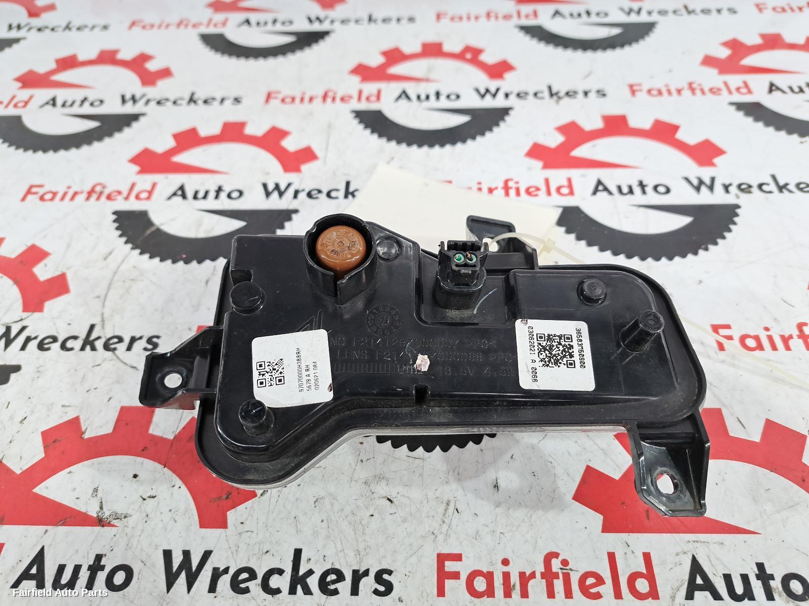 2019-2022 Suzuki Baleno Right Indicator Fog Side