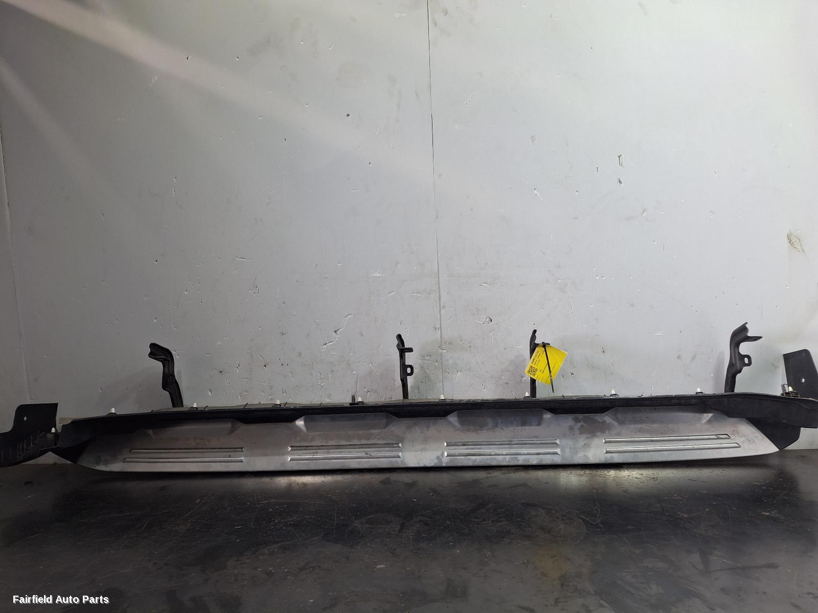 2017-2025 Ldv D90 Side Step Skirt