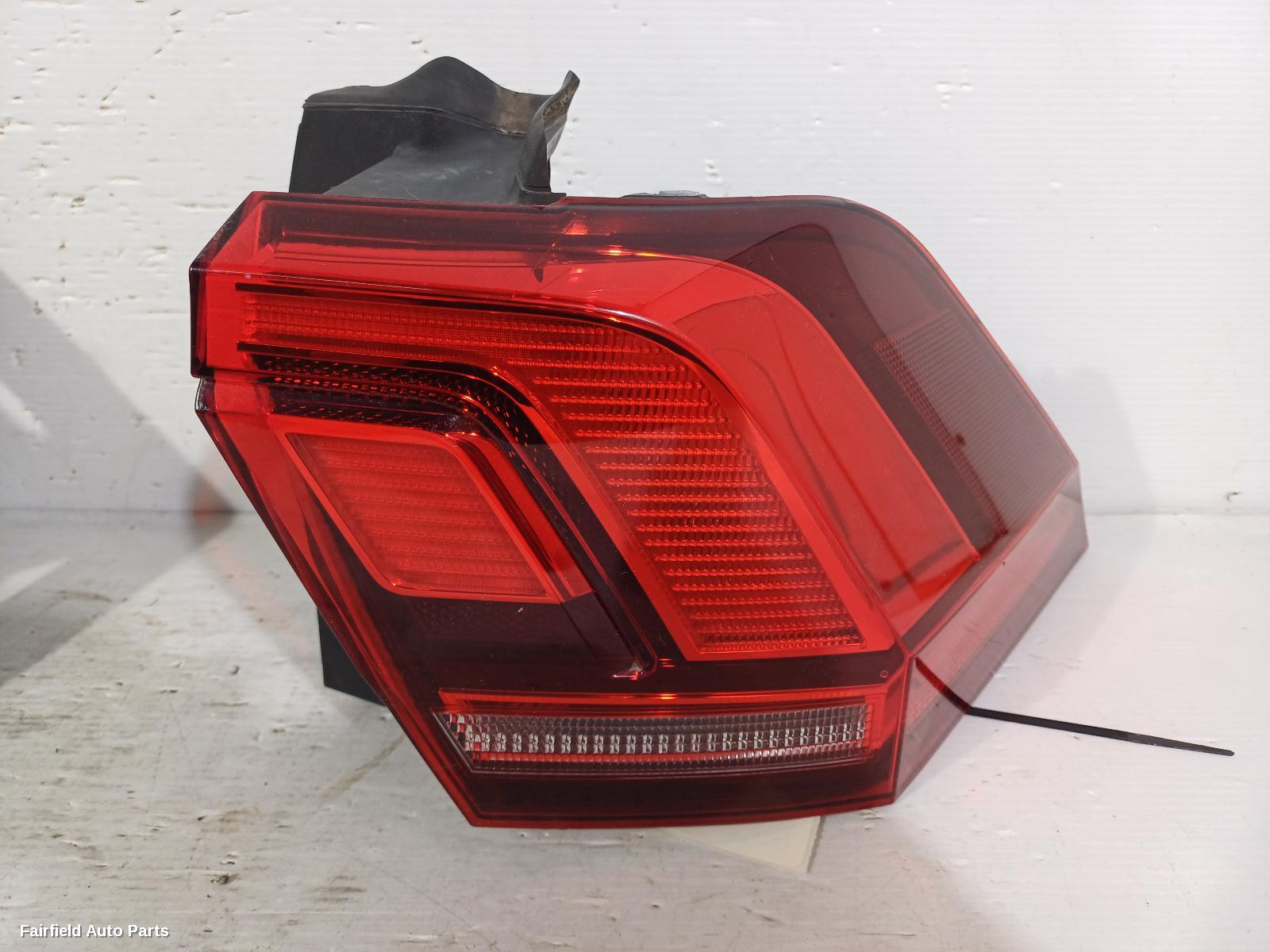 2021-2024 Volkswagen Tiguan Right Taillight
