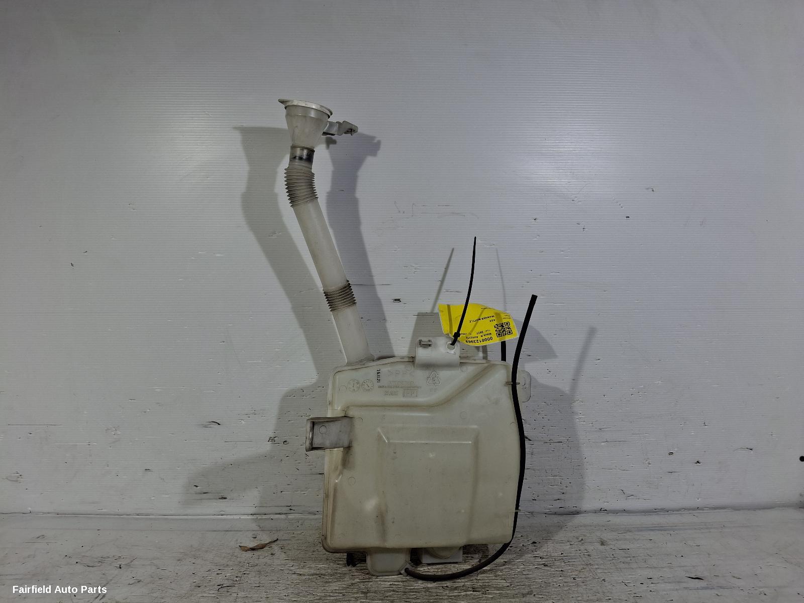 2016-2019 Mitsubishi Asx Washer Bottle