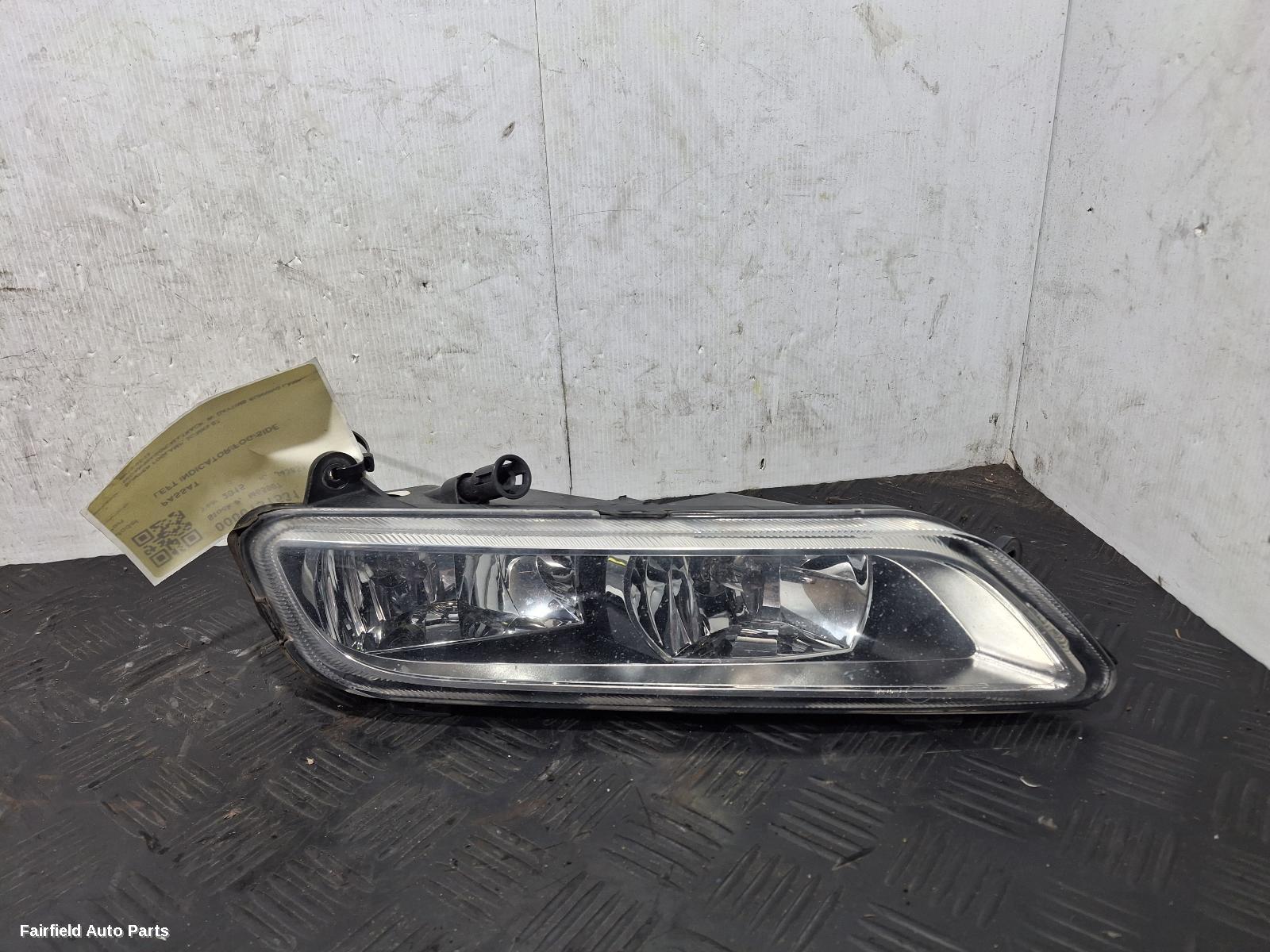 2010-2015 Volkswagen Passat Left Indicator Fog Side