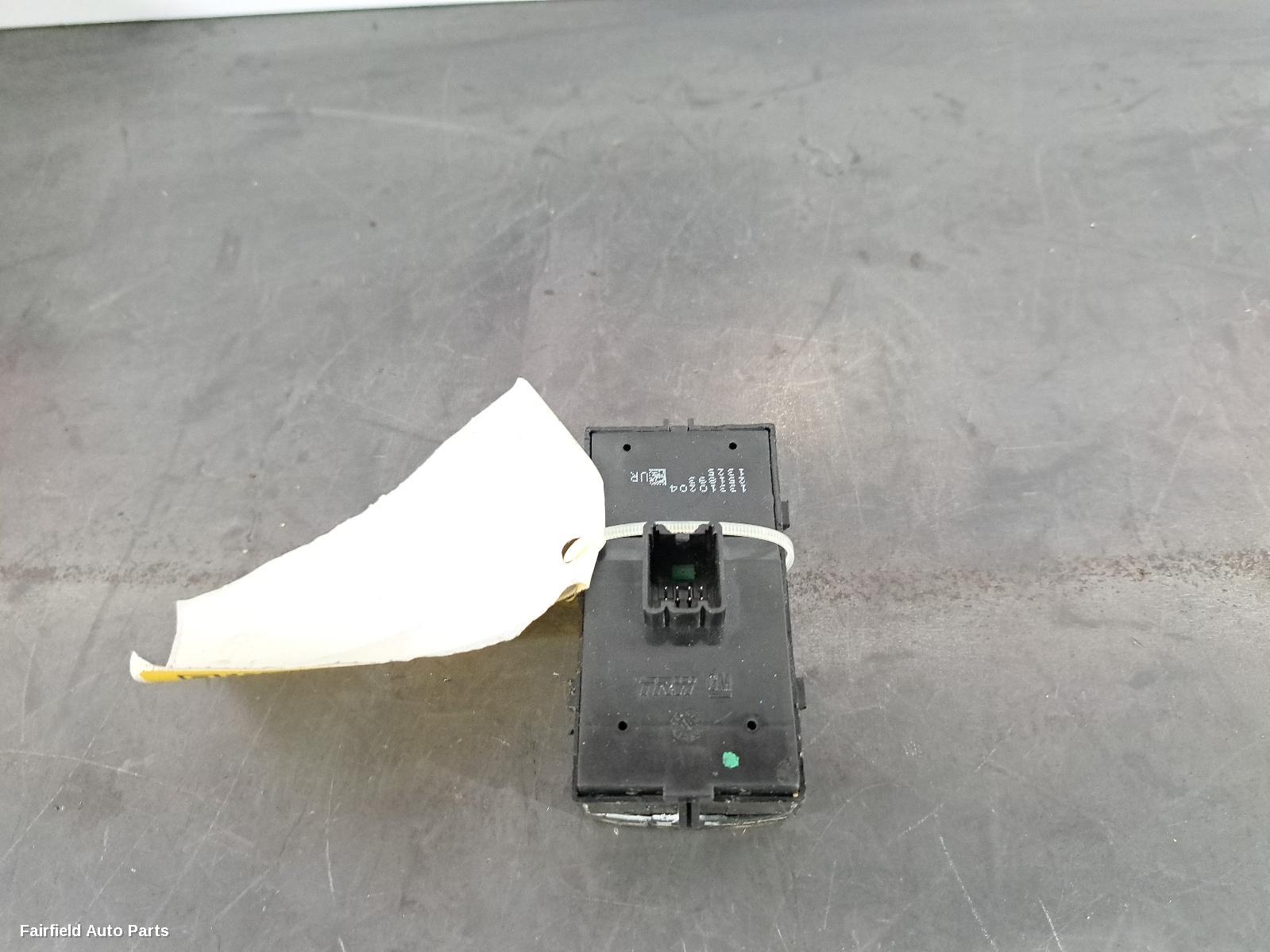 2015-2023 Mitsubishi Triton Pwr Dr Wind Switch
