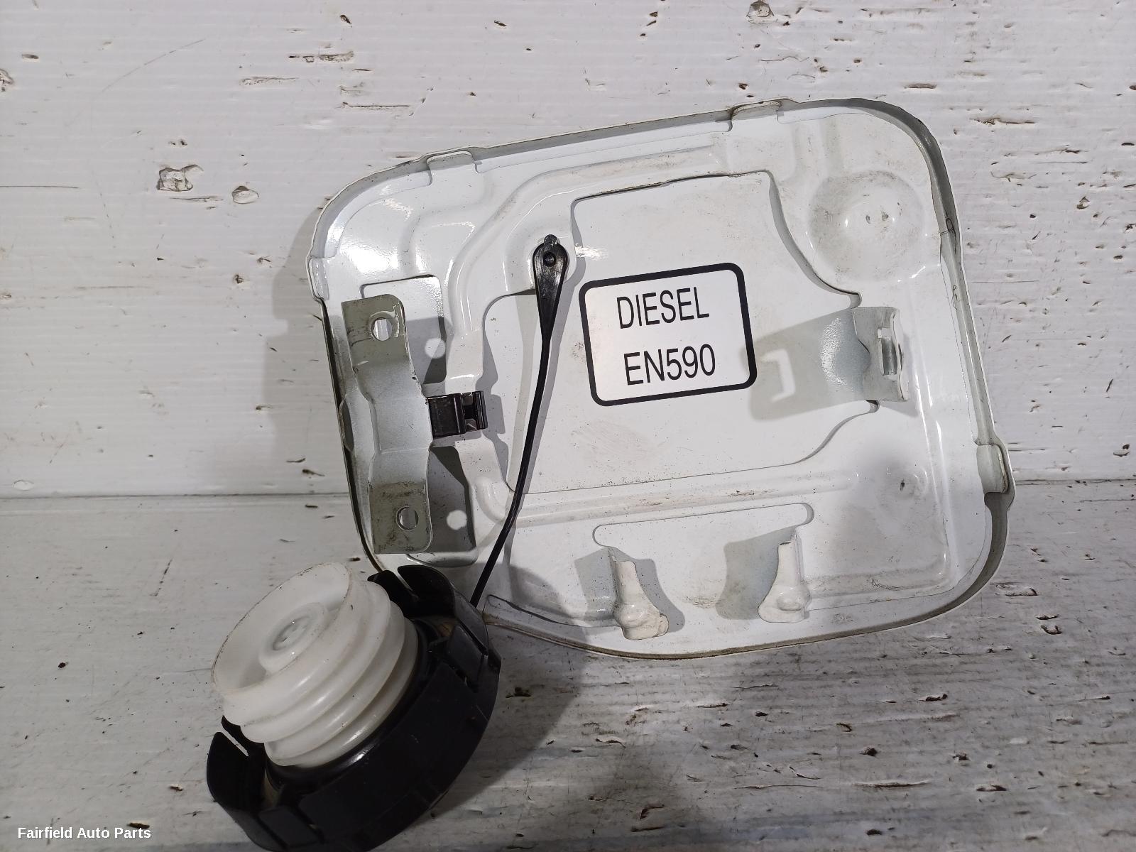 2014-2021 Mitsubishi Pajero Fuel Door   Filler