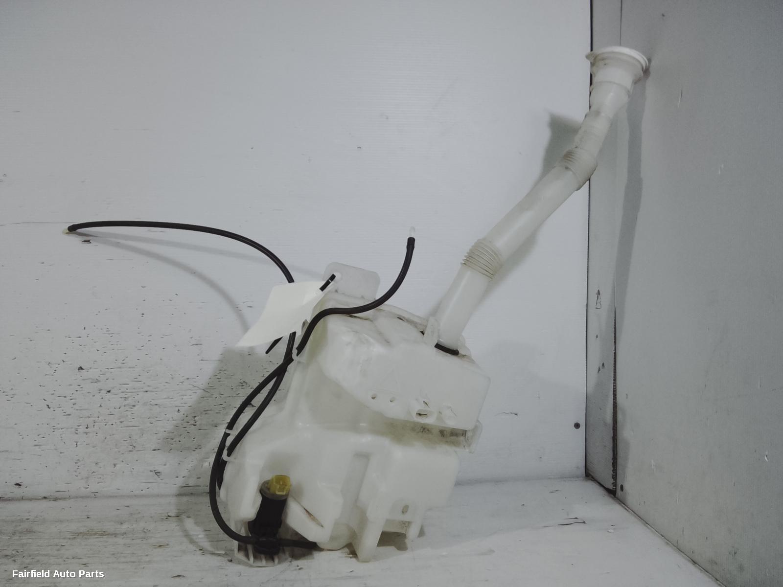 2016-2019 Mitsubishi Asx Washer Bottle