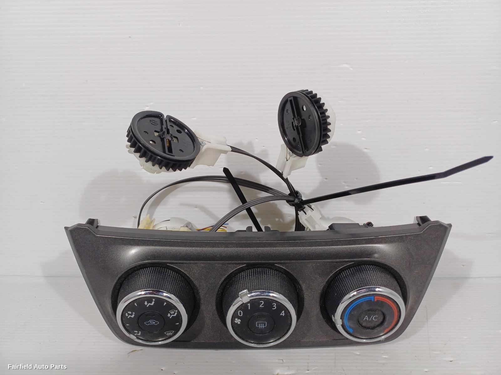 2012-2018 Toyota Rav4 Heater Ac Controls