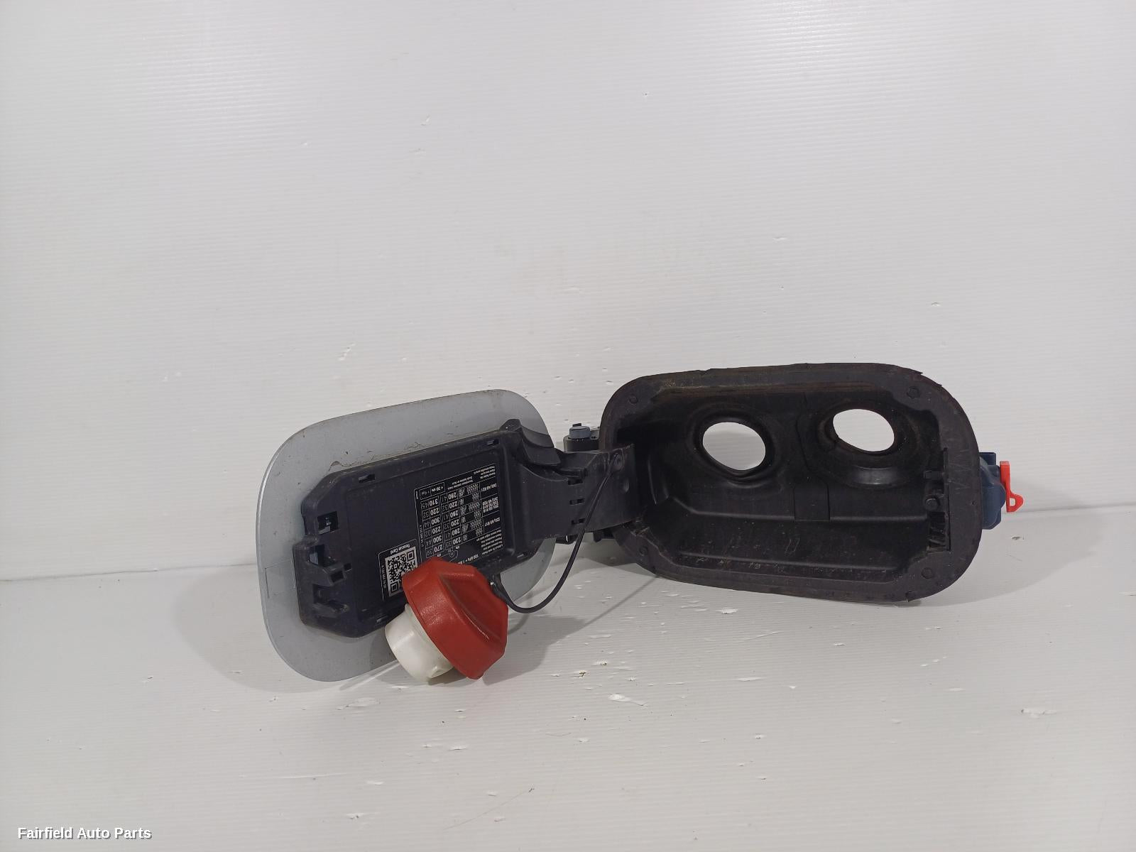 2015-2019 Mercedes Gle Class Fuel Door   Filler