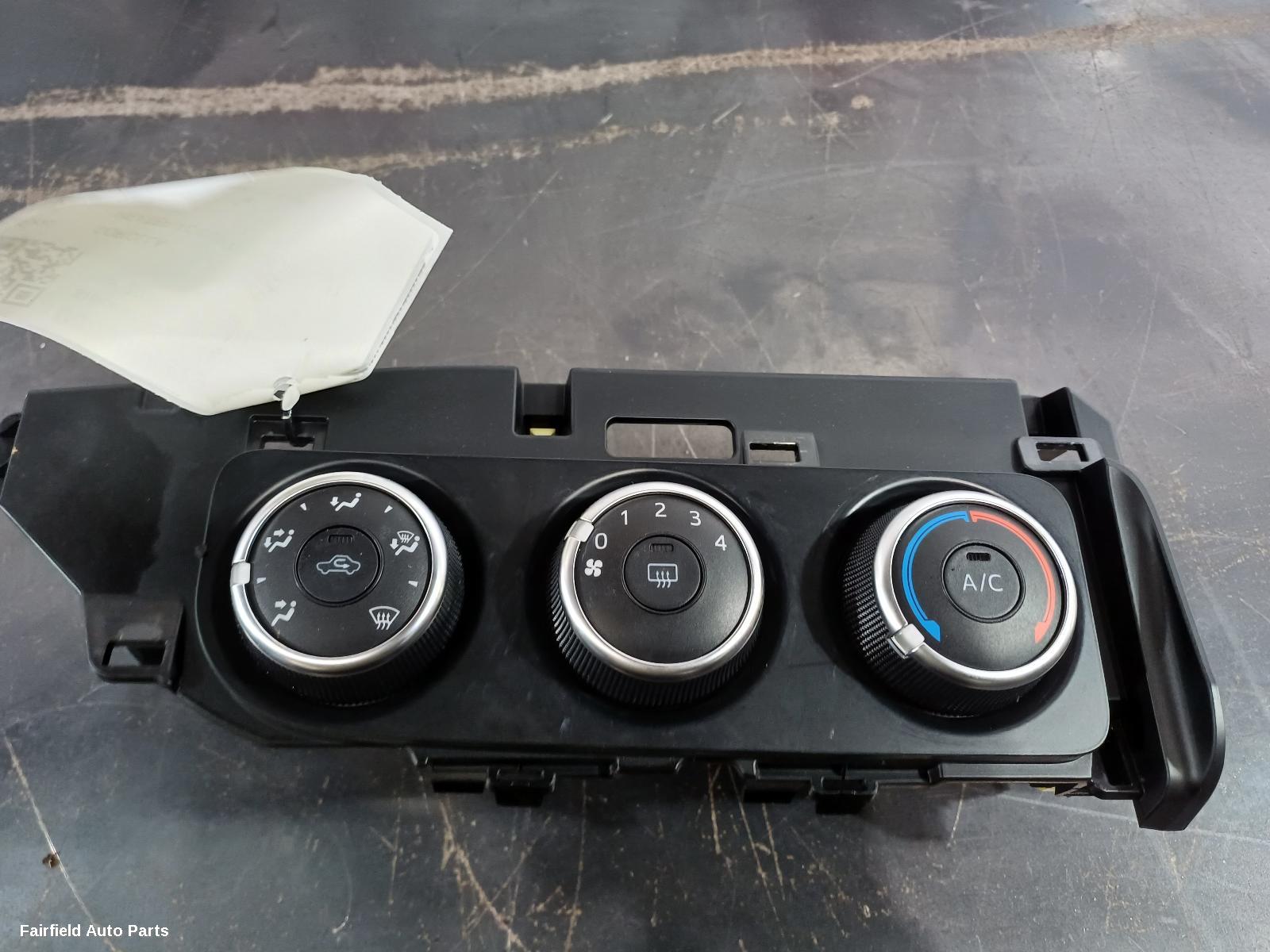 2012-2018 Toyota Corolla Heater Ac Controls