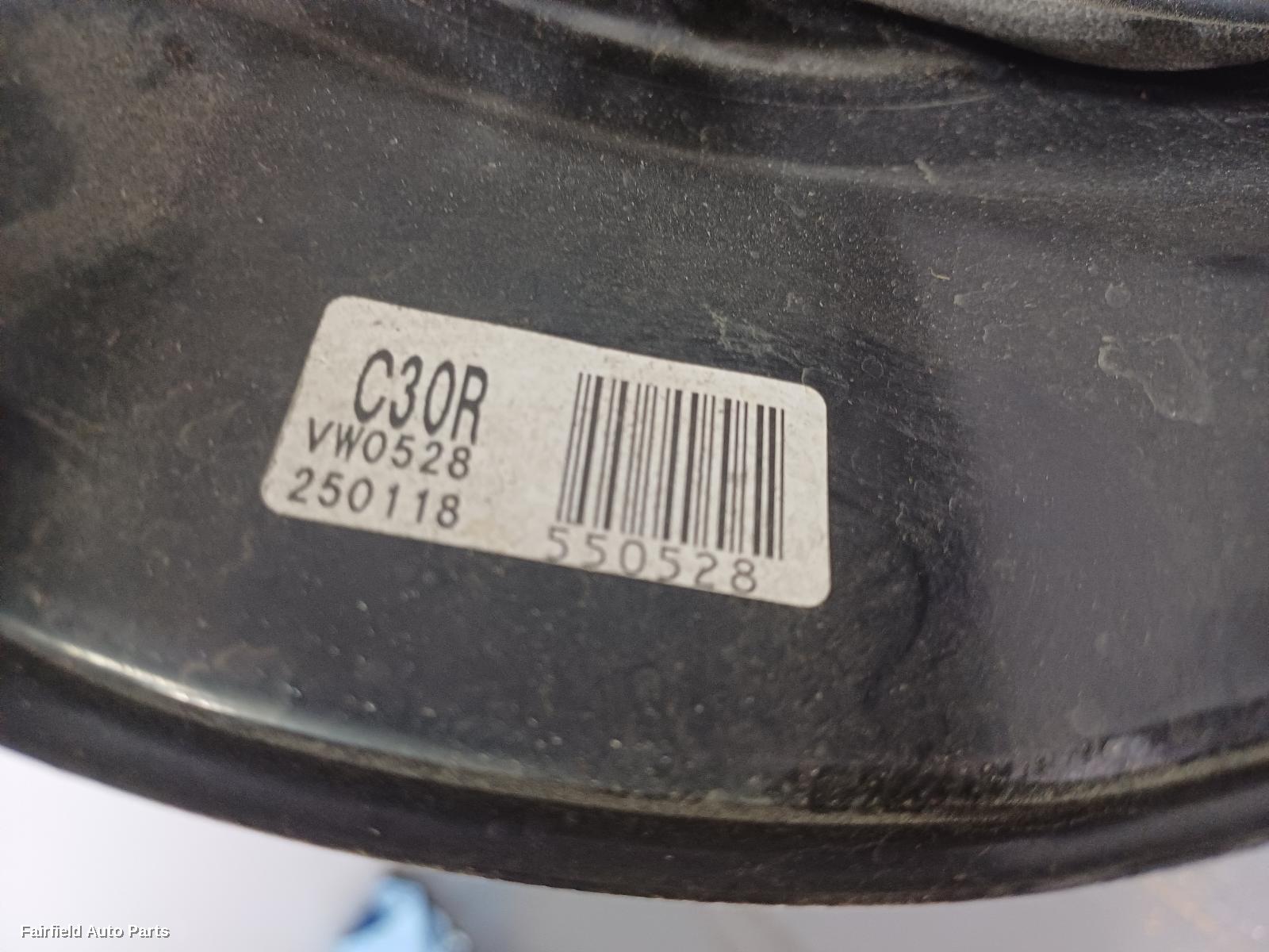 2020-2026 Toyota Yaris Cross Right Front Hub Assembly
