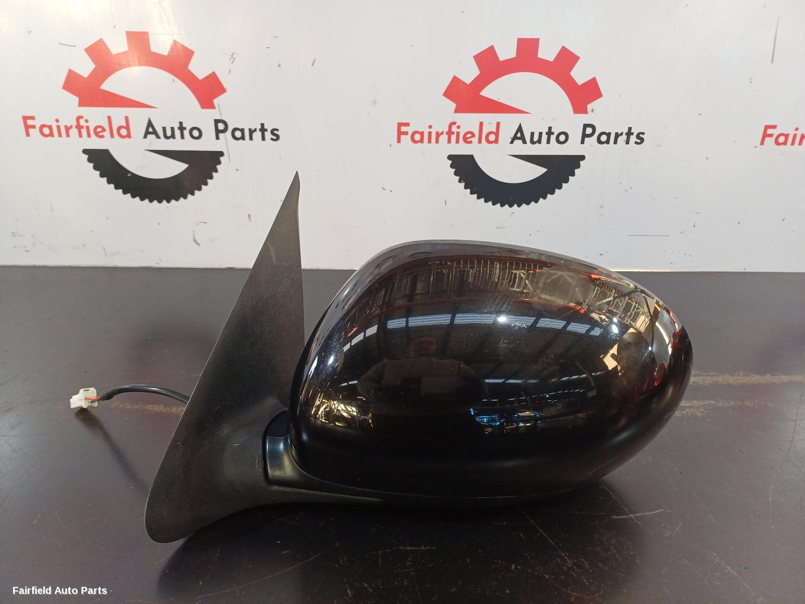 2010-2014 Nissan Juke Left Door Mirror