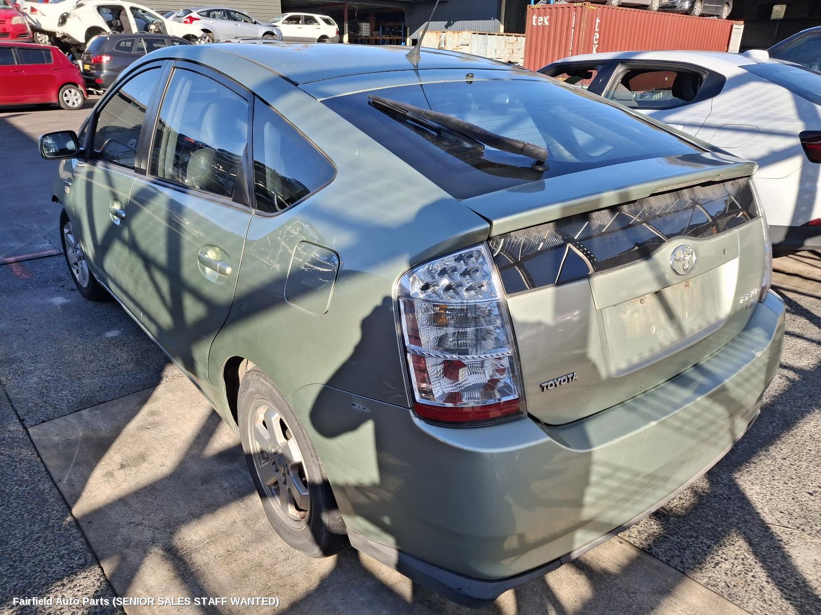 2003-2009 Toyota Prius Left Front Door