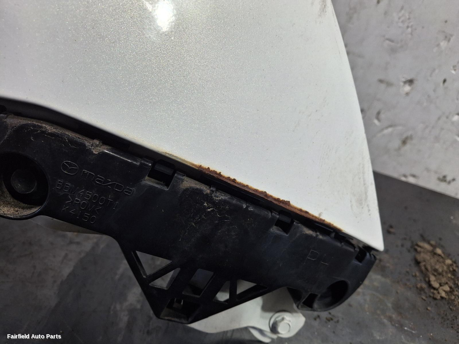 2009-2013 Mazda 3 Right Guard