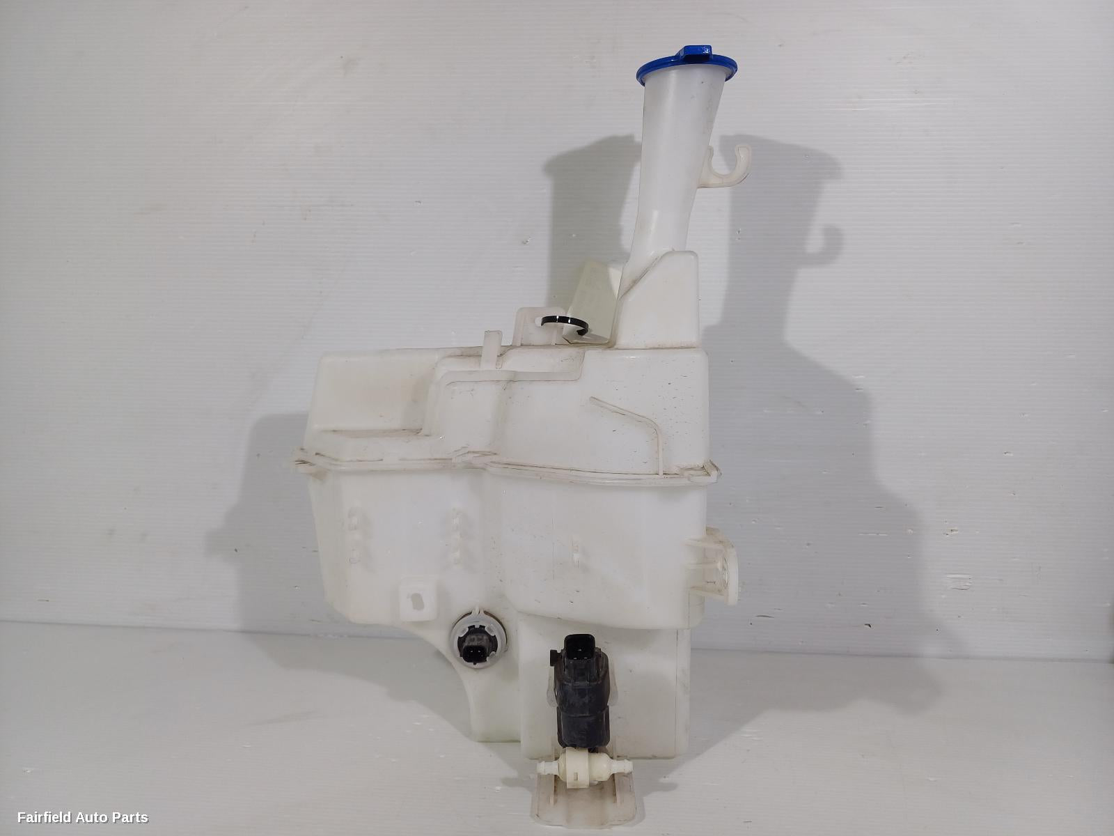 2017-2023 Hyundai I30 Washer Bottle