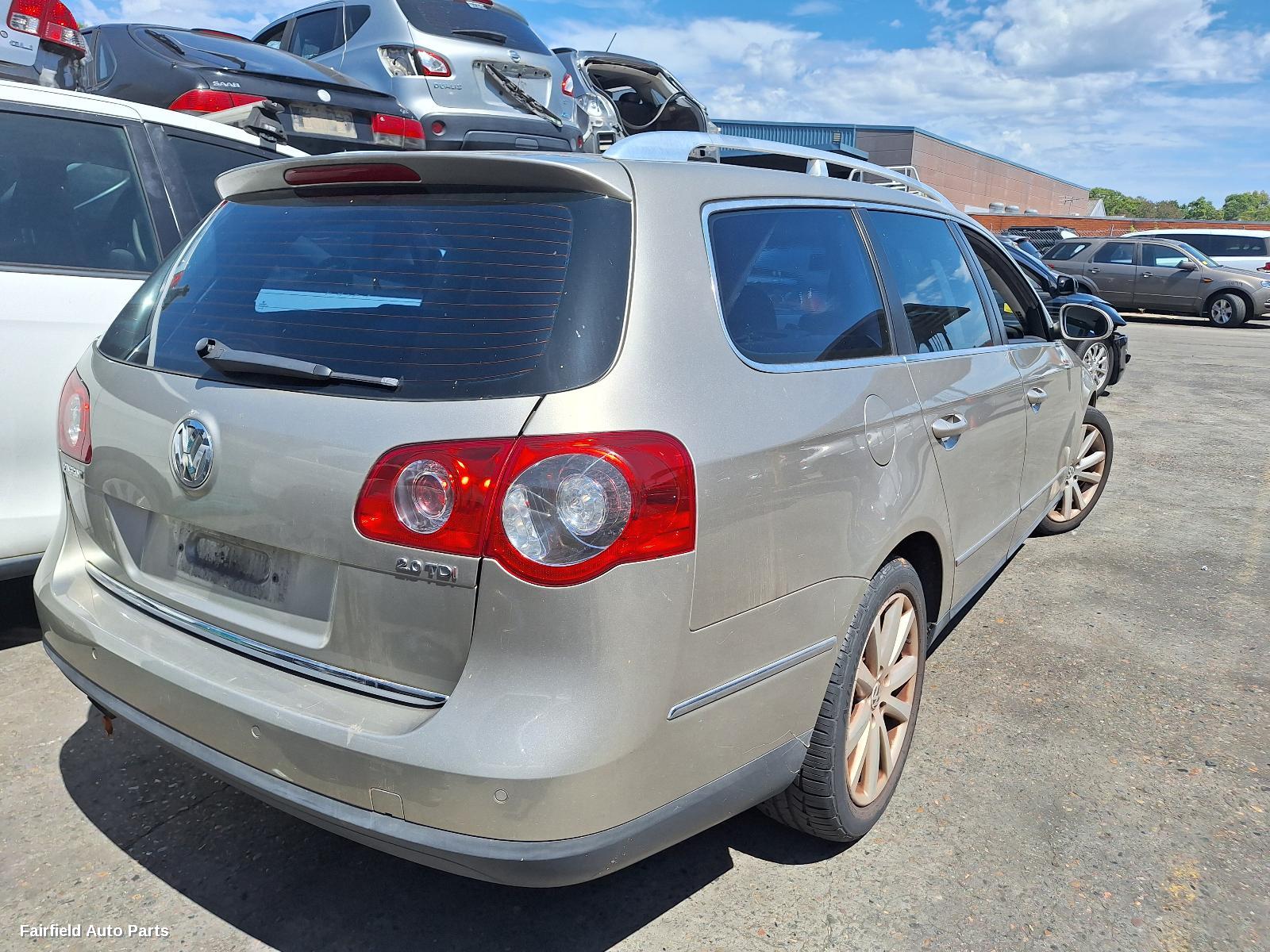 2006-2010 Volkswagen Passat Rear Garnish