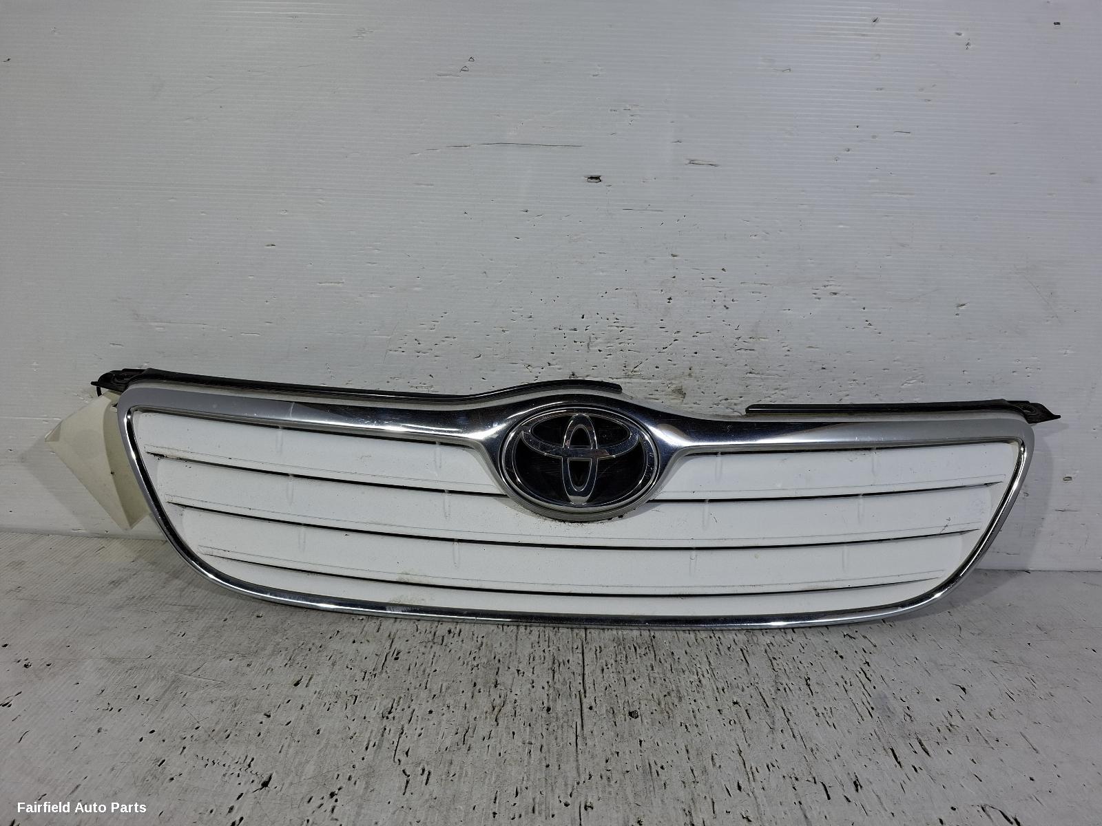 2004-2007 Toyota Corolla Grille