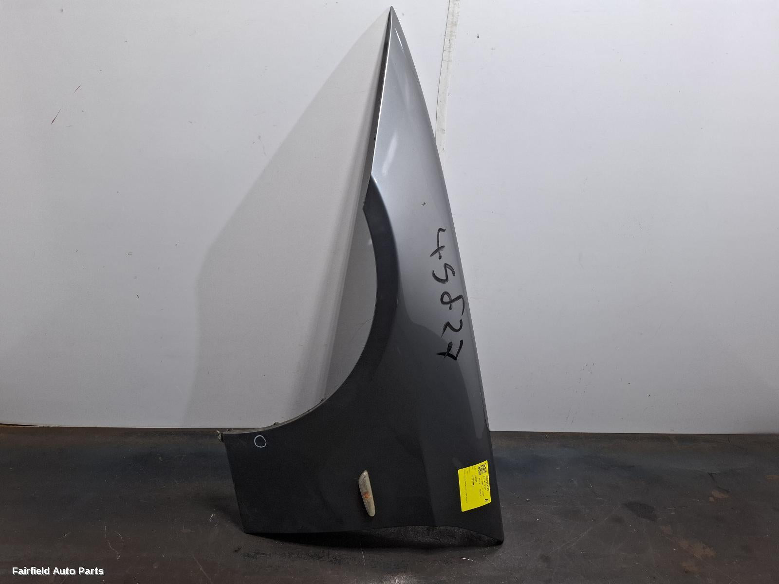 2005-2012 Bmw 3 Series Left Guard