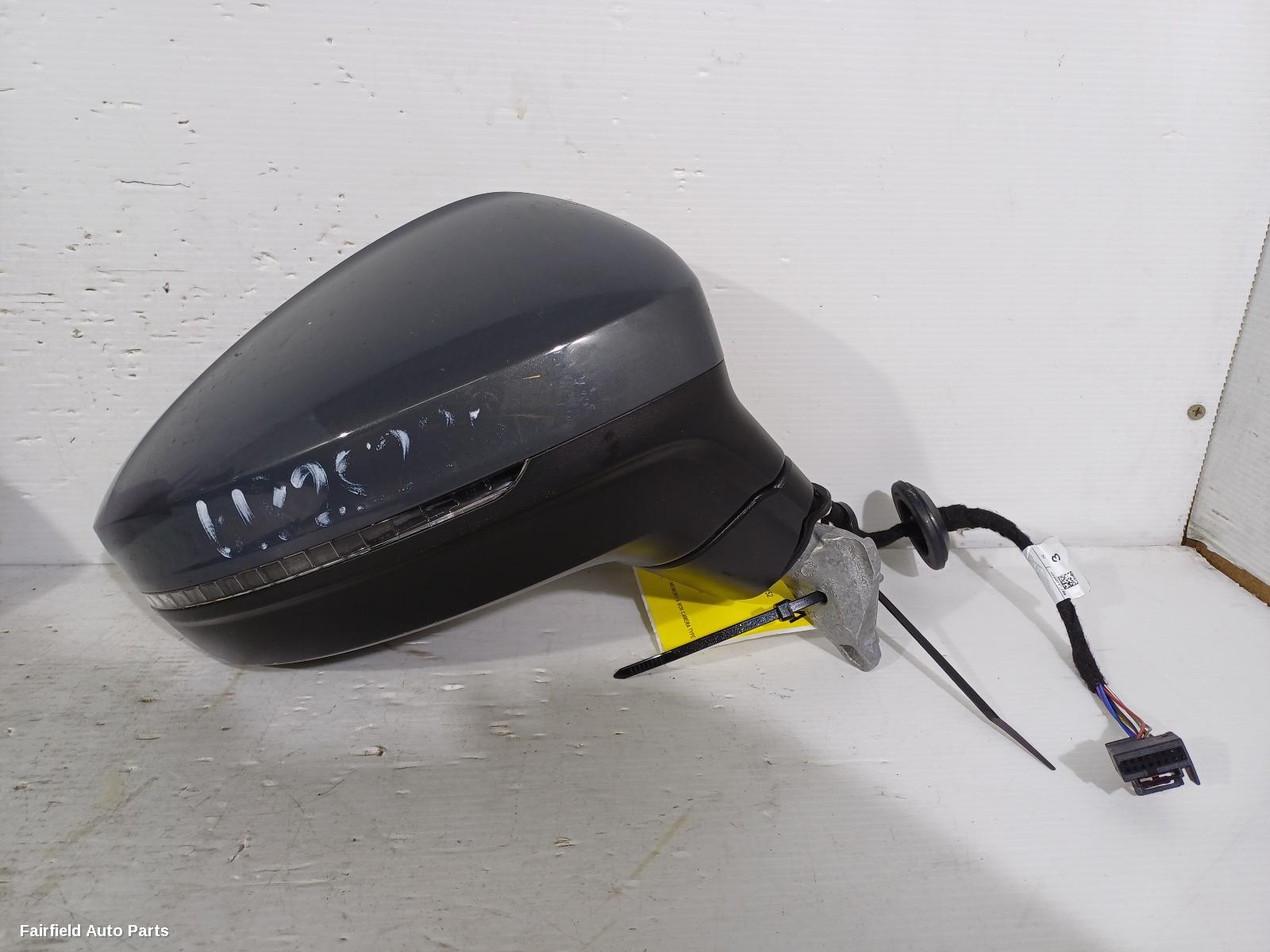 2021-2024 Volkswagen Tiguan Right Door Mirror