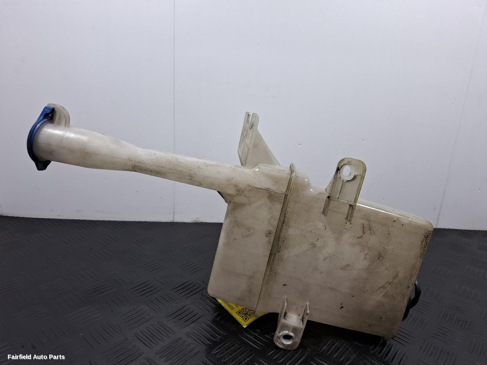 2011-2015 Hyundai I40 Washer Bottle