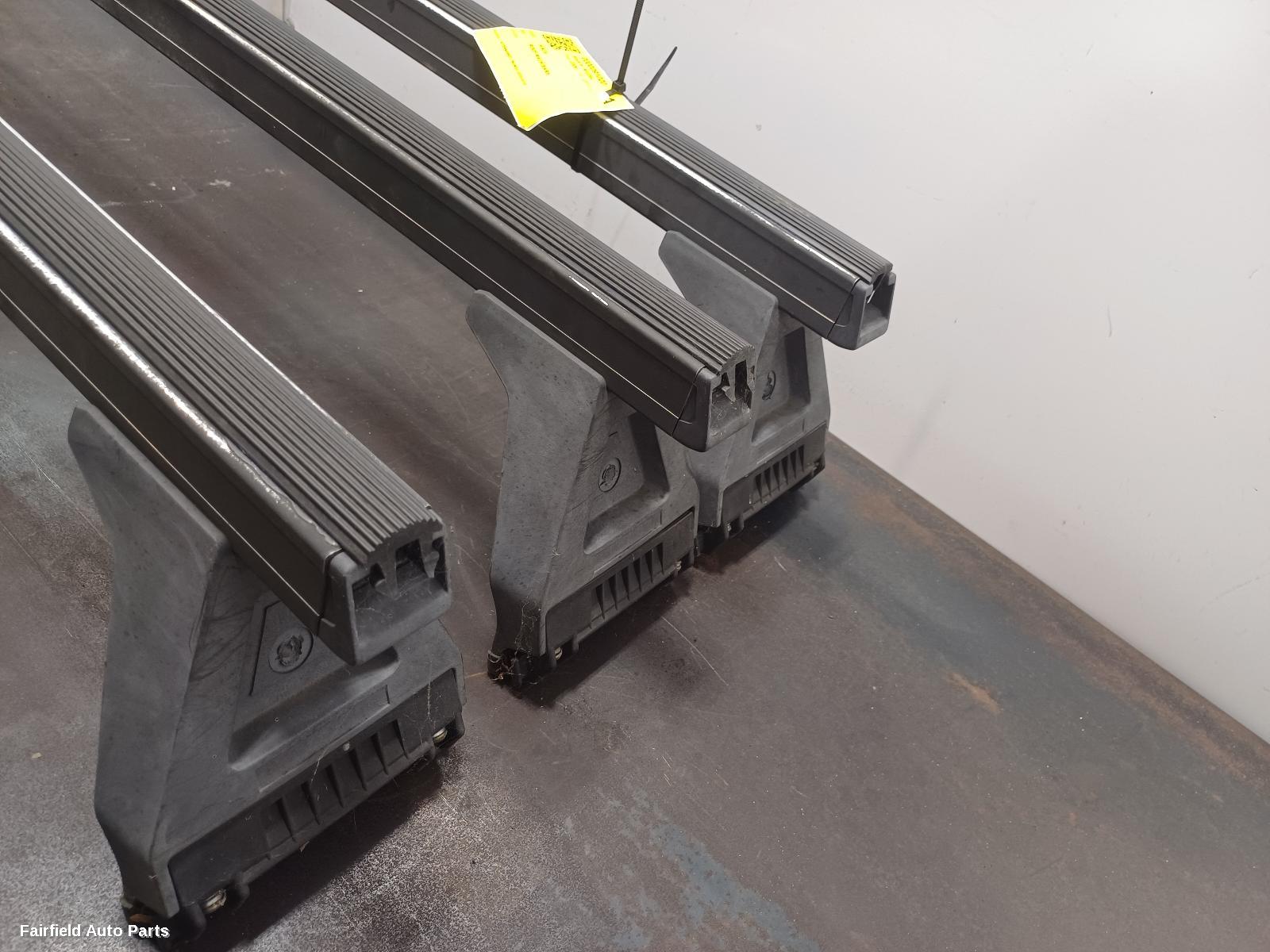 2005-2019 Toyota Hiace Roof Rack Bars