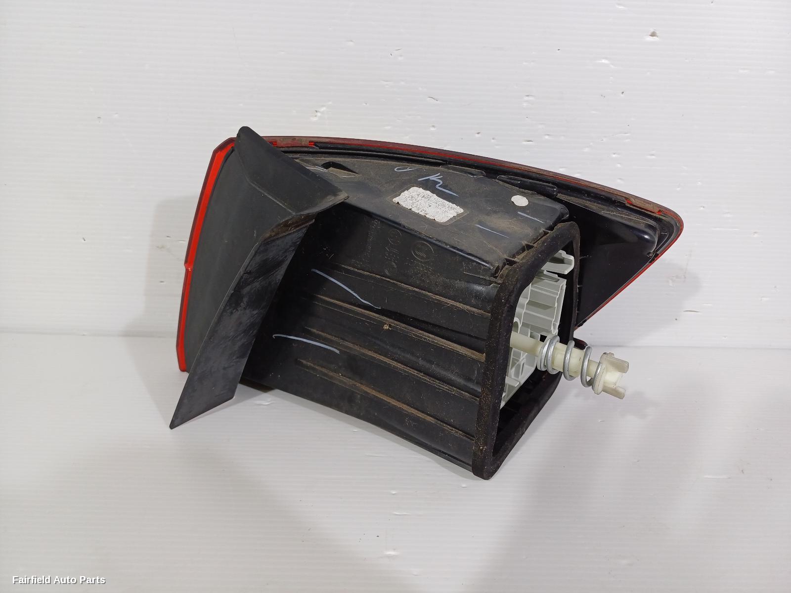 2014-2017 Volkswagen Jetta Left Taillight