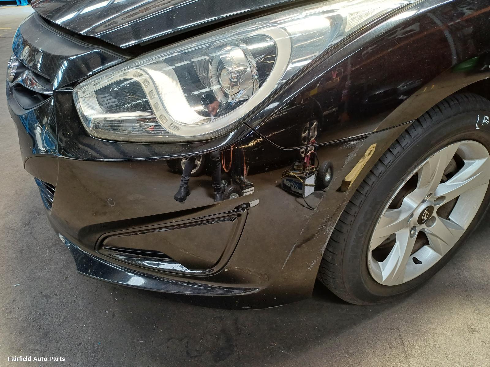 2012-2019 Hyundai I40 Left Rear Door Sliding