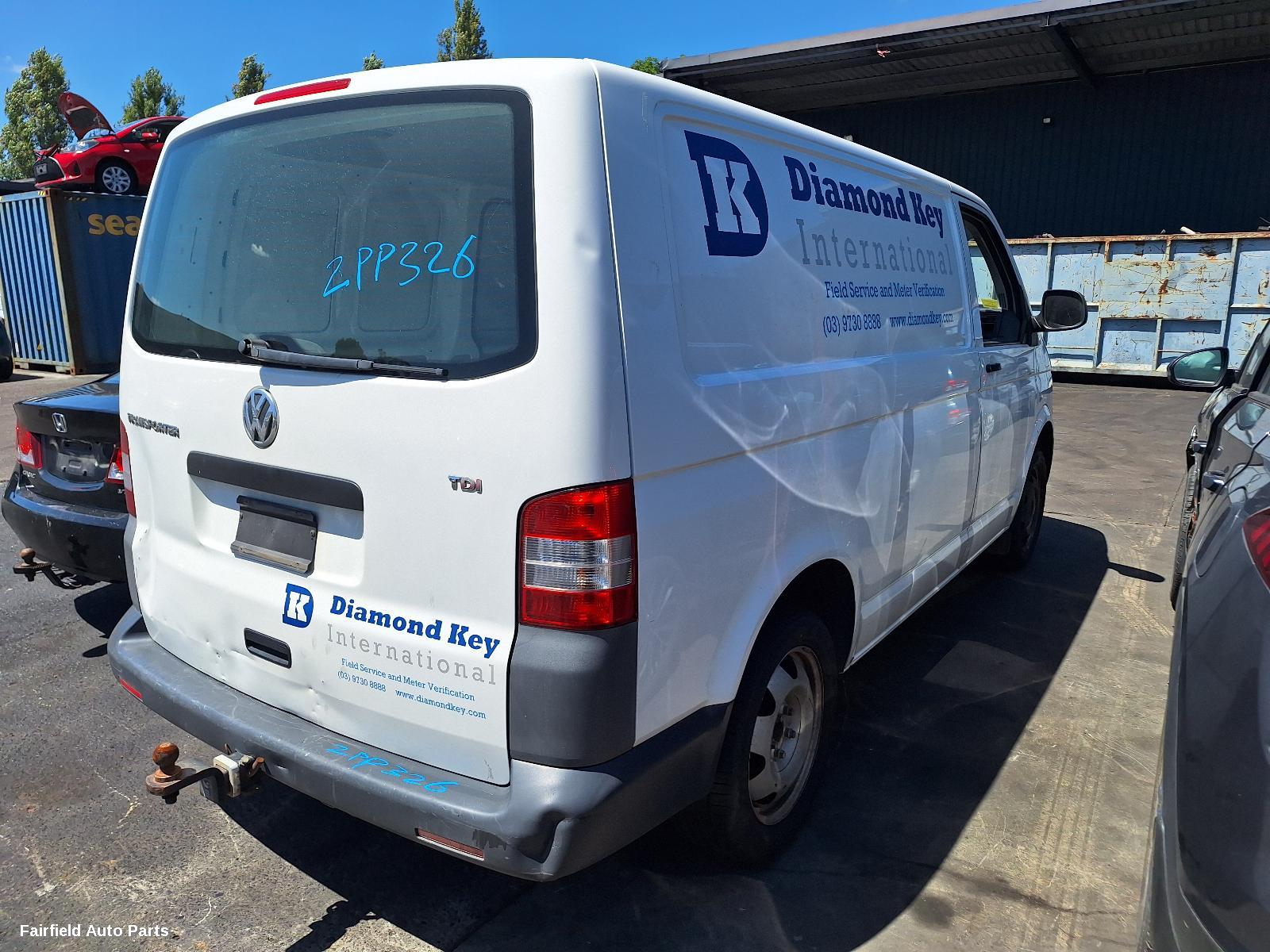 2004-2015 Volkswagen Transporter Right Guard