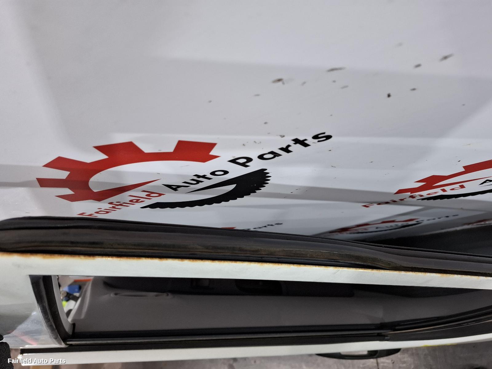 2009-2015 Mitsubishi Triton Left Rear Door Sliding