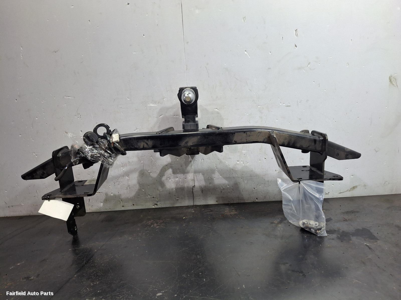 2014-2022 Jeep Cherokee Towbar