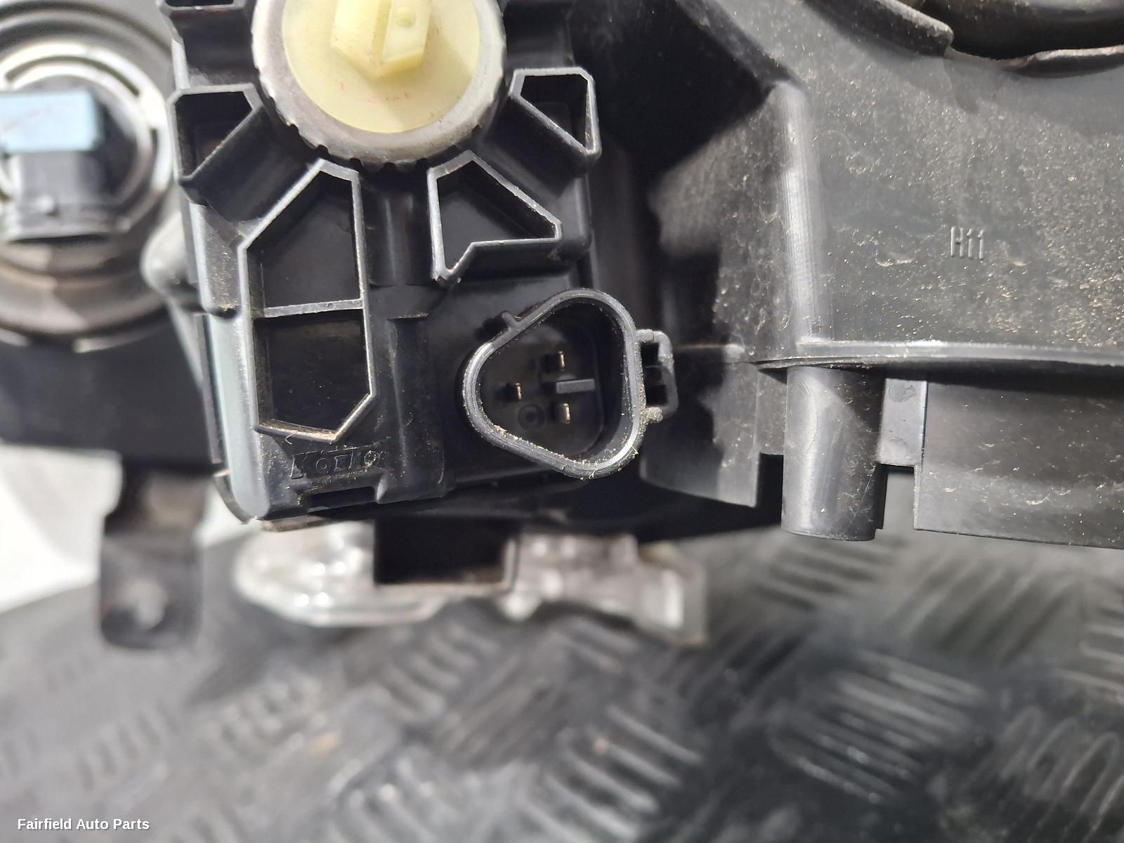 2013-2017 Nissan Altima Right Headlamp