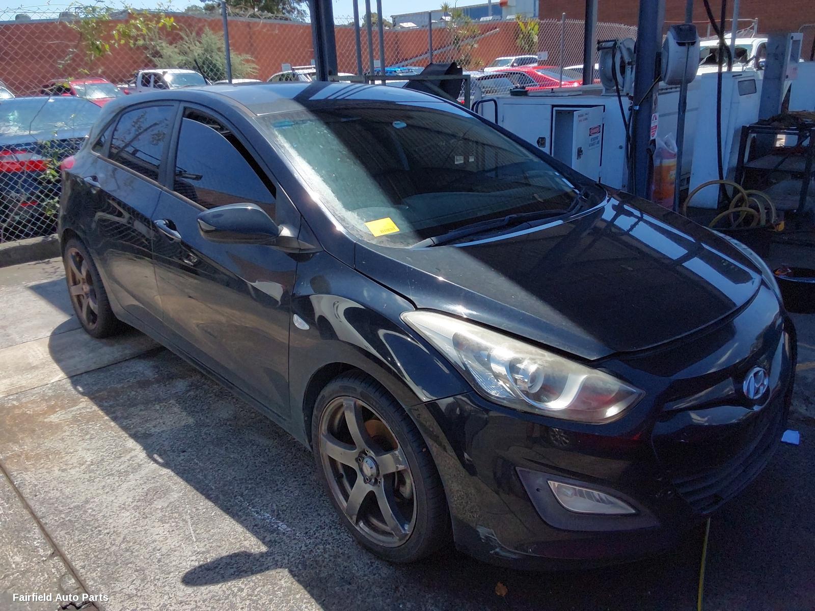 2012 Hyundai I30 Left Door Mirror