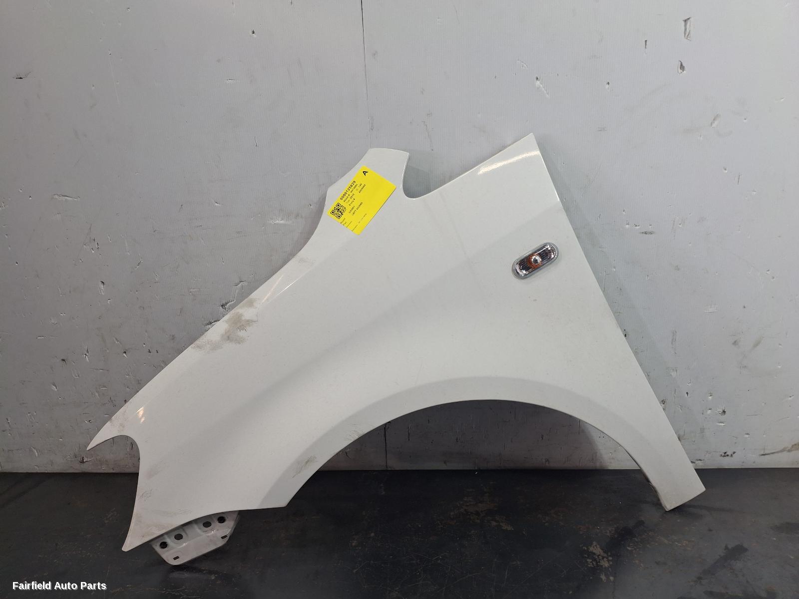 2004-2010 Volkswagen Caddy Left Guard