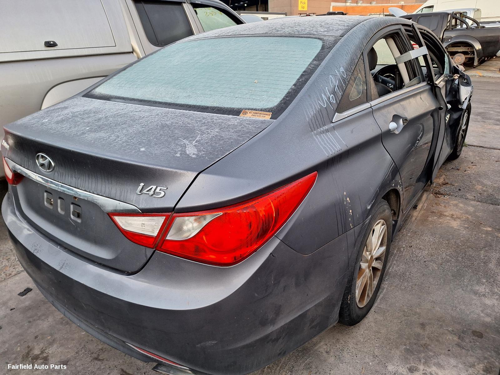 2010-2013 Hyundai I45 Rear Garnish