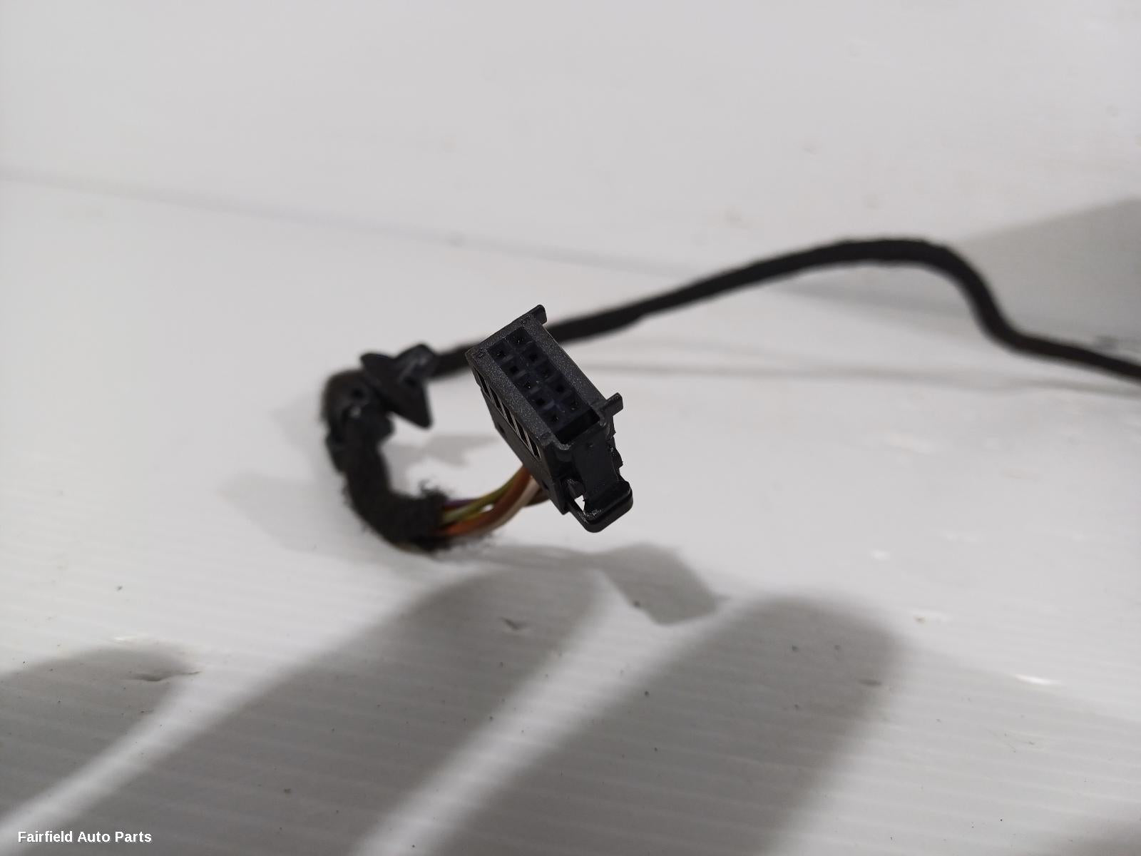 2014-2017 Volkswagen Polo Left Door Mirror