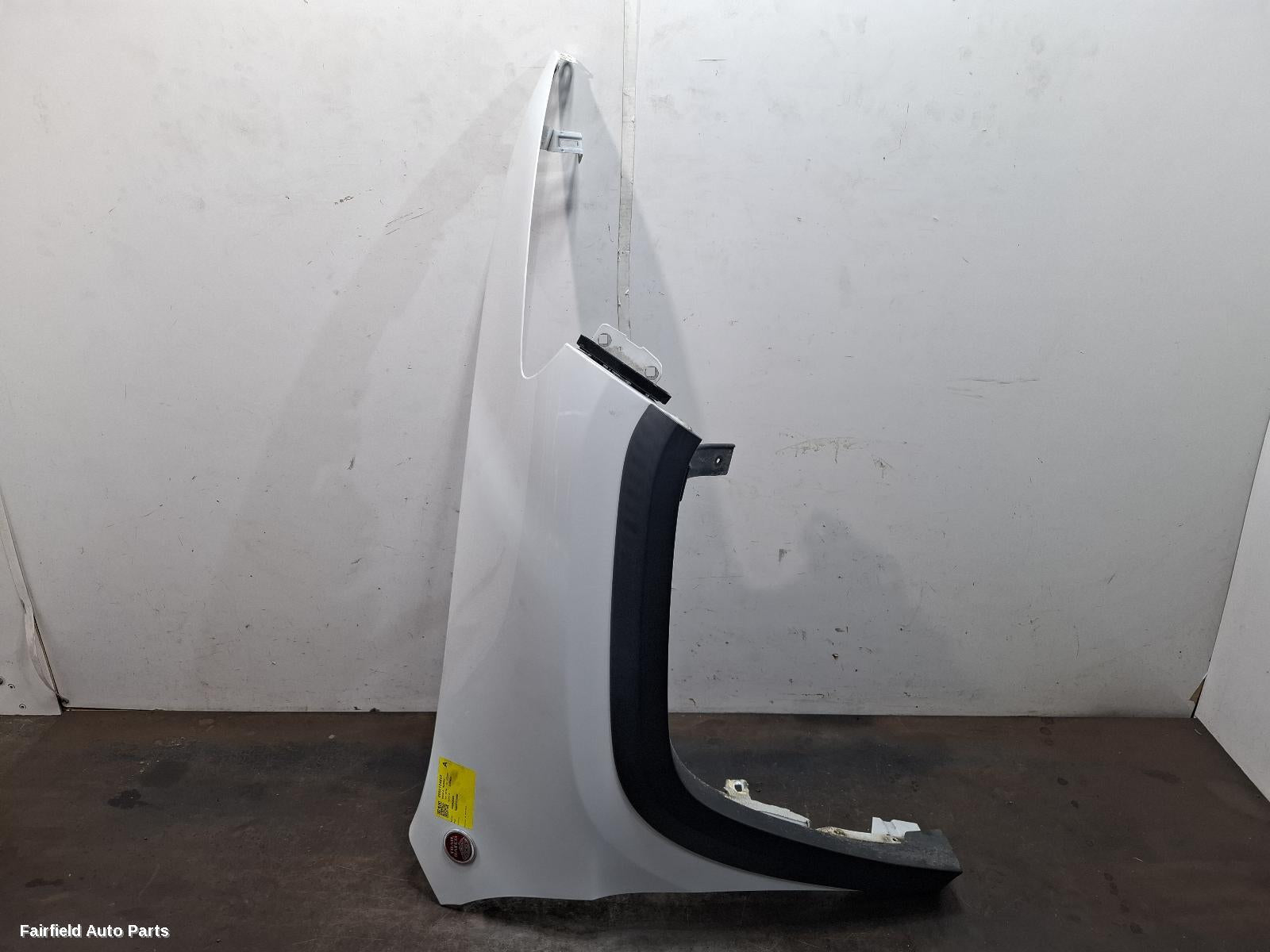 2014-2018 Jeep Cherokee Right Guard