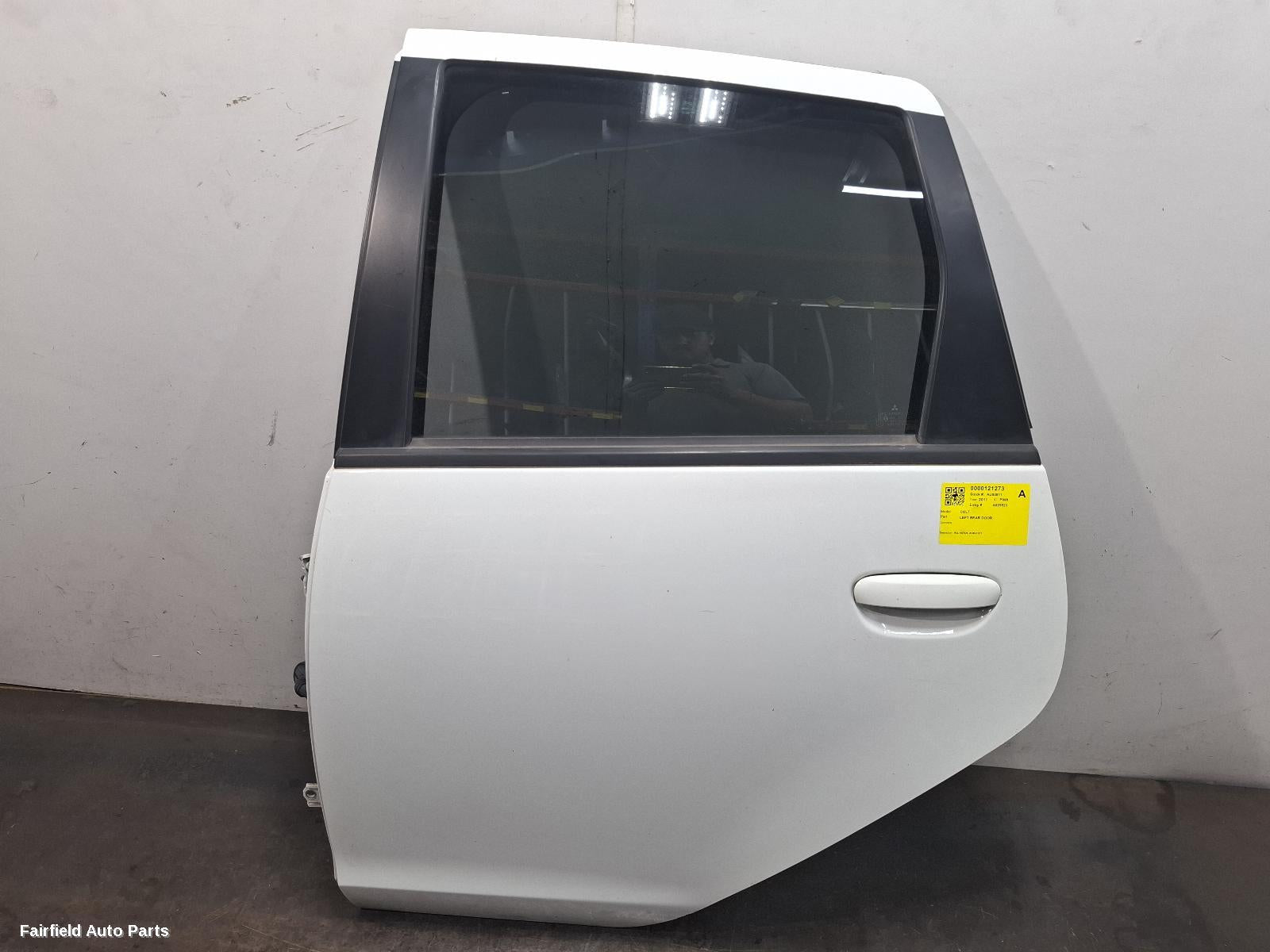 2002-2011 Mitsubishi Colt Left Rear Door Sliding