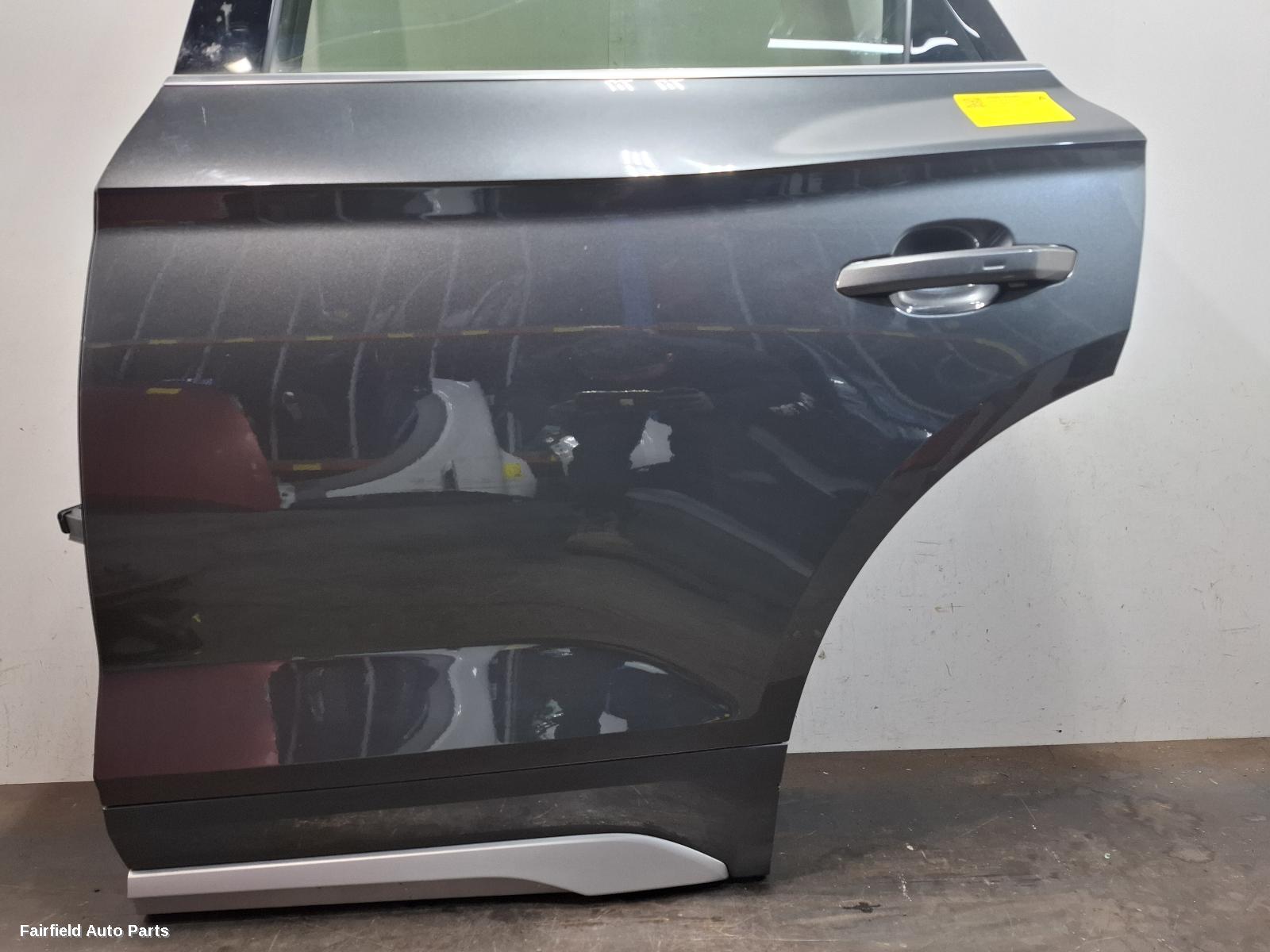 2020-2025 Audi Q5 Left Rear Door Sliding